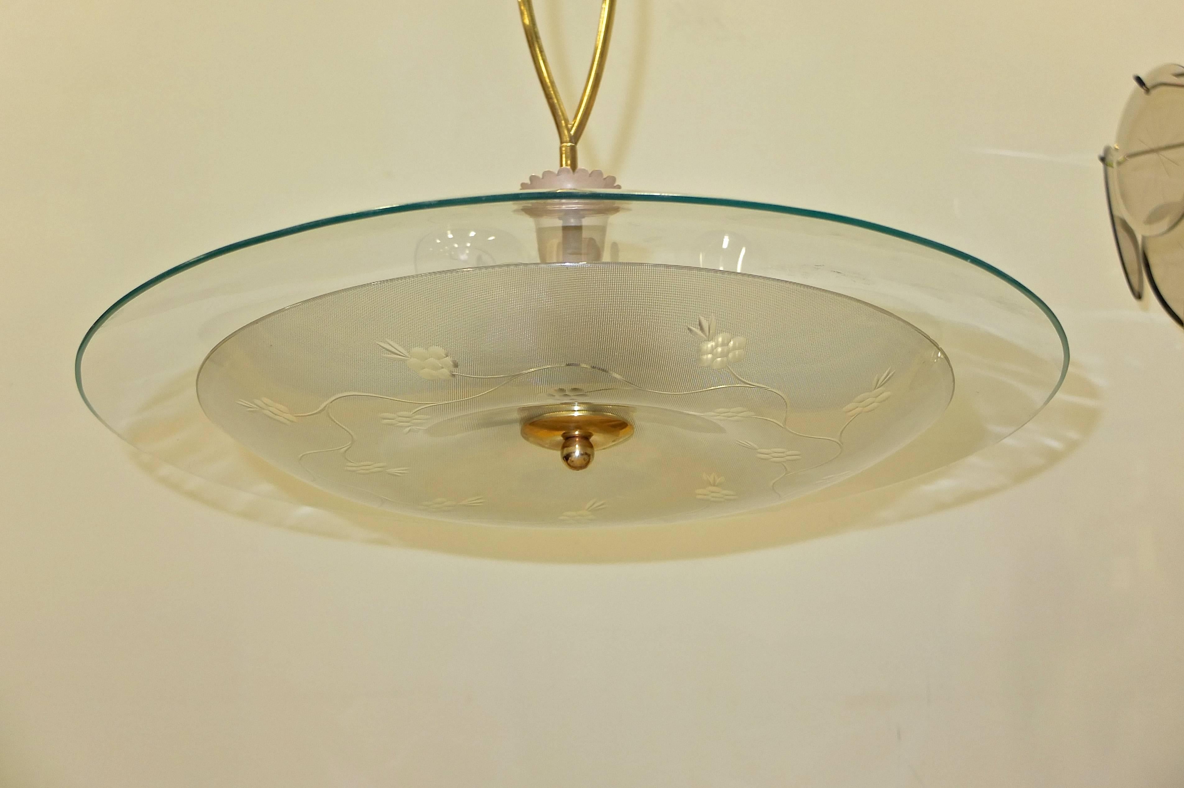 1950s Italian Glass UFO Pendant with Twisted Brass Stem For Sale 2
