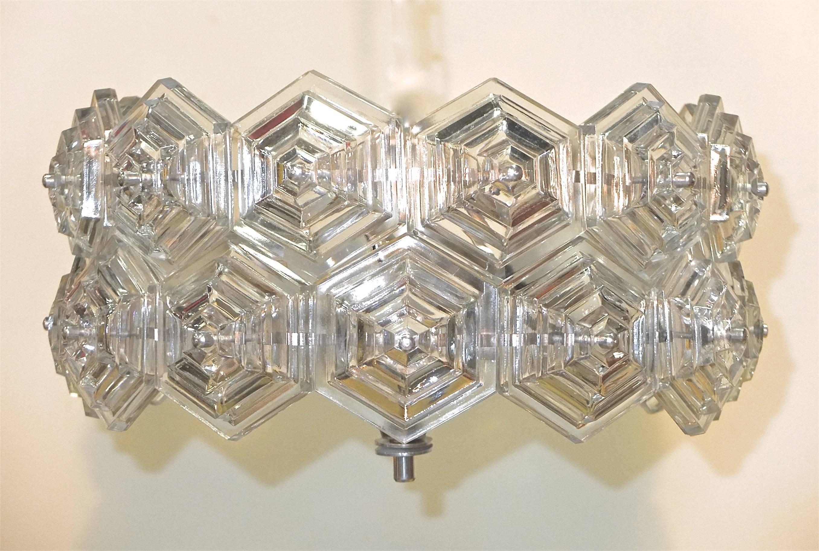 Mid-Century moderno Plafoniera di metà secolo con prismi di vetro e cromo, epoca Kinkeldey in vendita