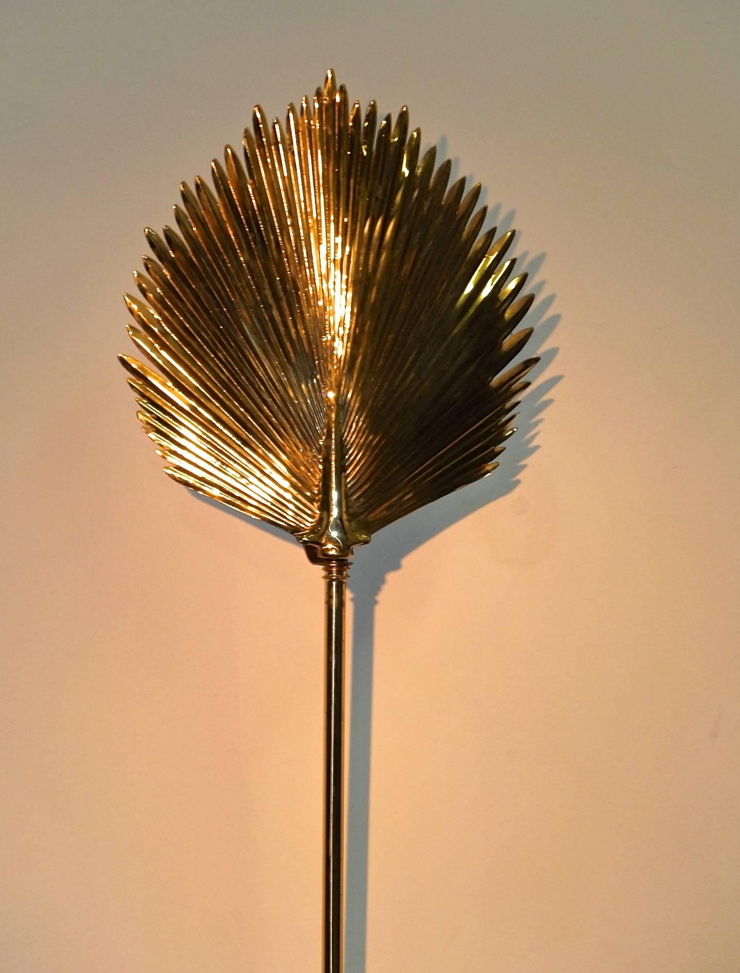 Mid-Century Modern Wall-Mounted Brass Palm Frond Lamp in the Style of Tommaso Barbi For Sale
