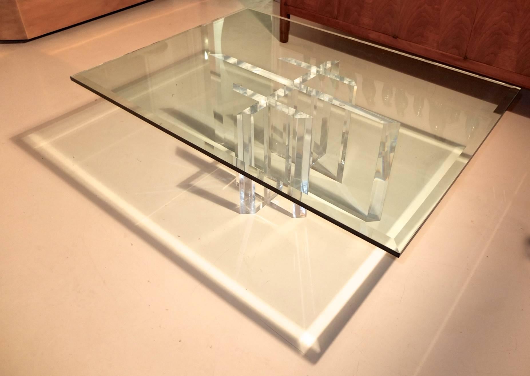 High quality 1-1/2 inch thick and heavy sculptural Lucite base attributed to John Mascheroni with a 48