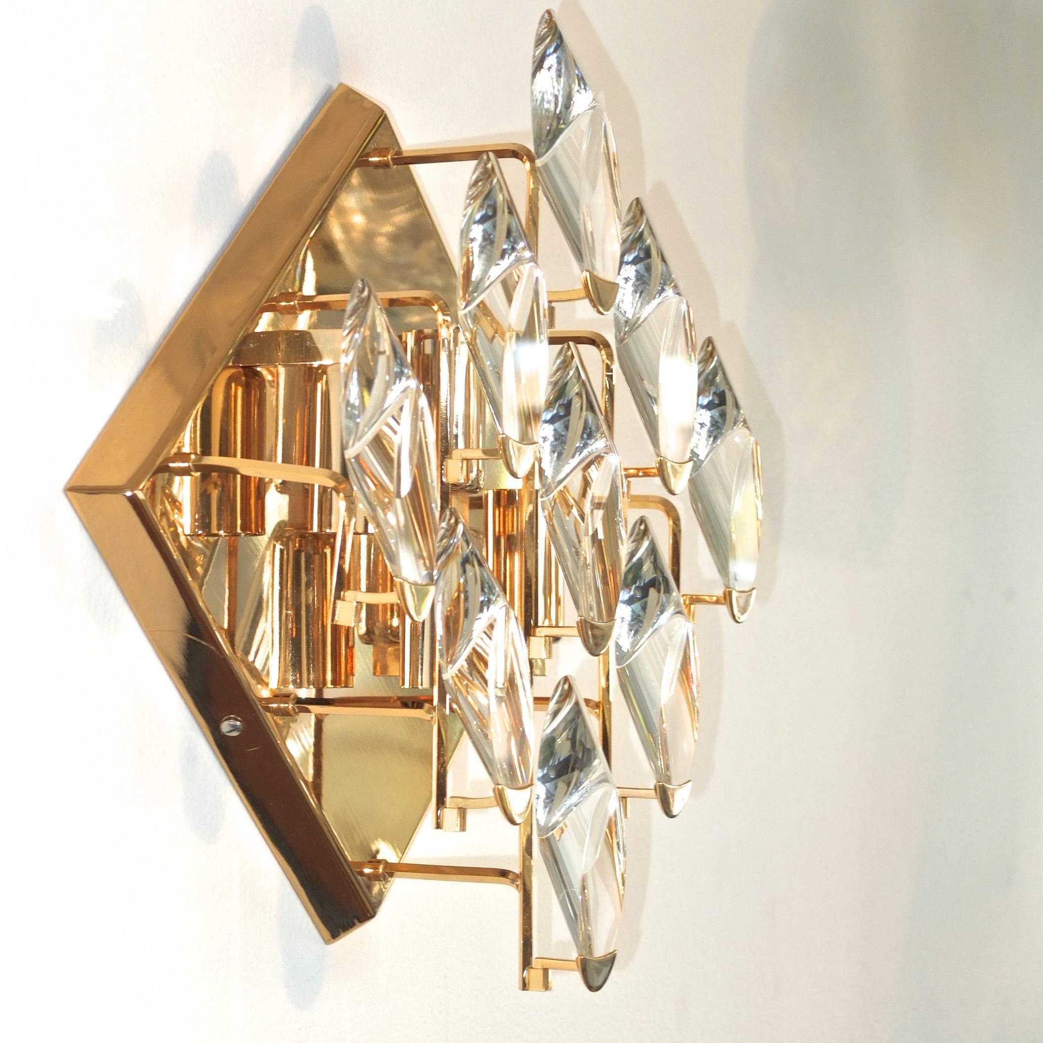 Hollywood Regency Pair of Crystal and Gold-Plated Brass Sconces by Stilkronen For Sale