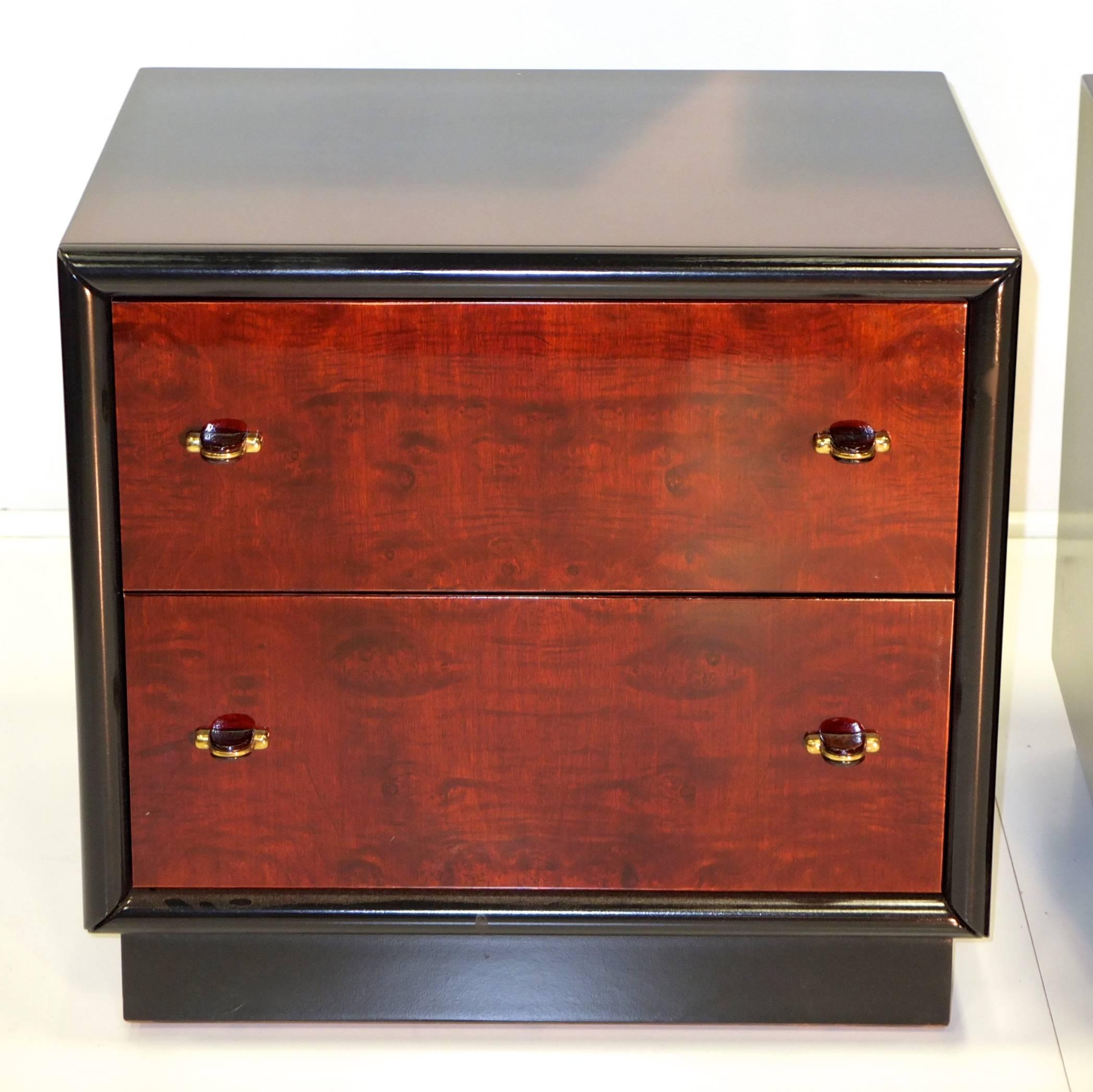 Pair of two-drawer bedside chests in black lacquer with burl drawer faces by Henredon from their 1970s Scene Three collection.

Freshly restored.