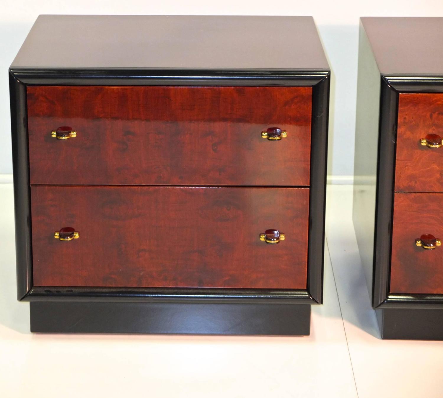 Restored Pair of Henredon Scene Three Nightstands For Sale at 1stdibs