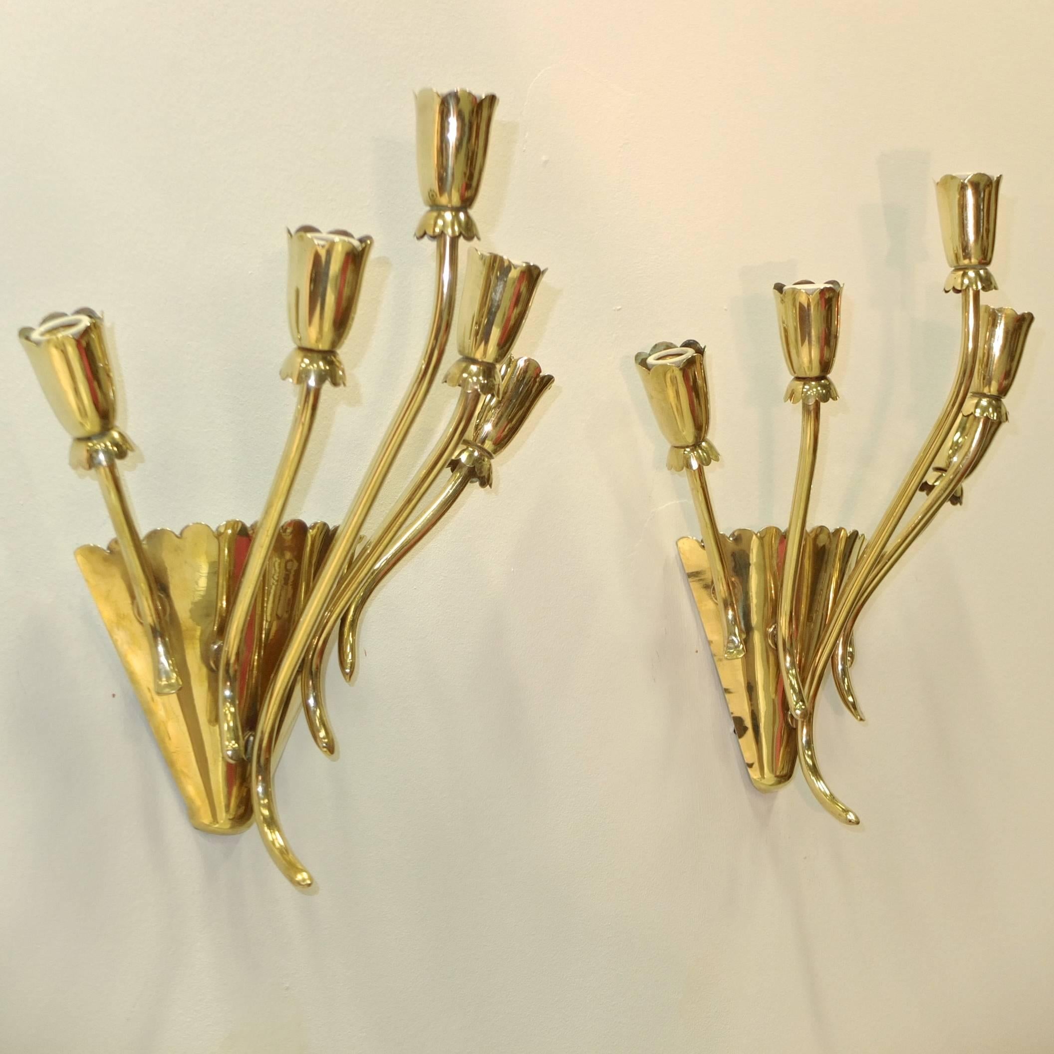 Mid-20th Century Pair of 1950s Italian Brass Five-Arm Wall Sconces For Sale