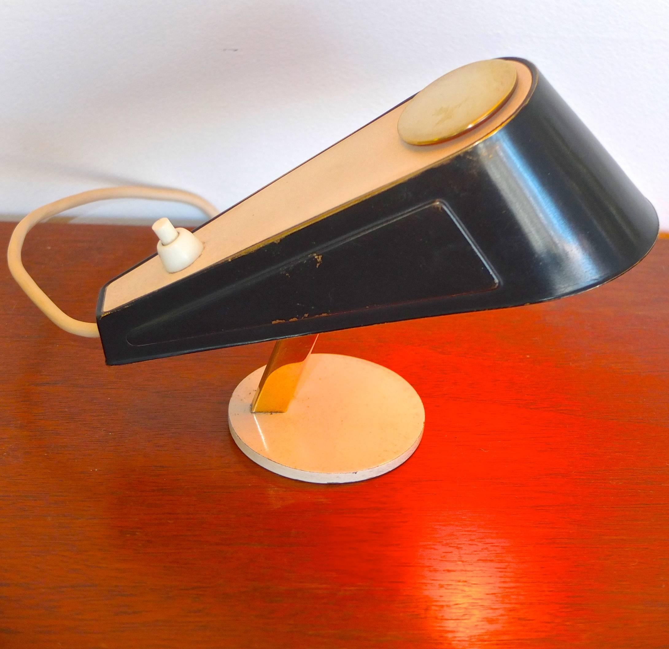 1950s Petite Wedge-Form Desk Lamp For Sale 1