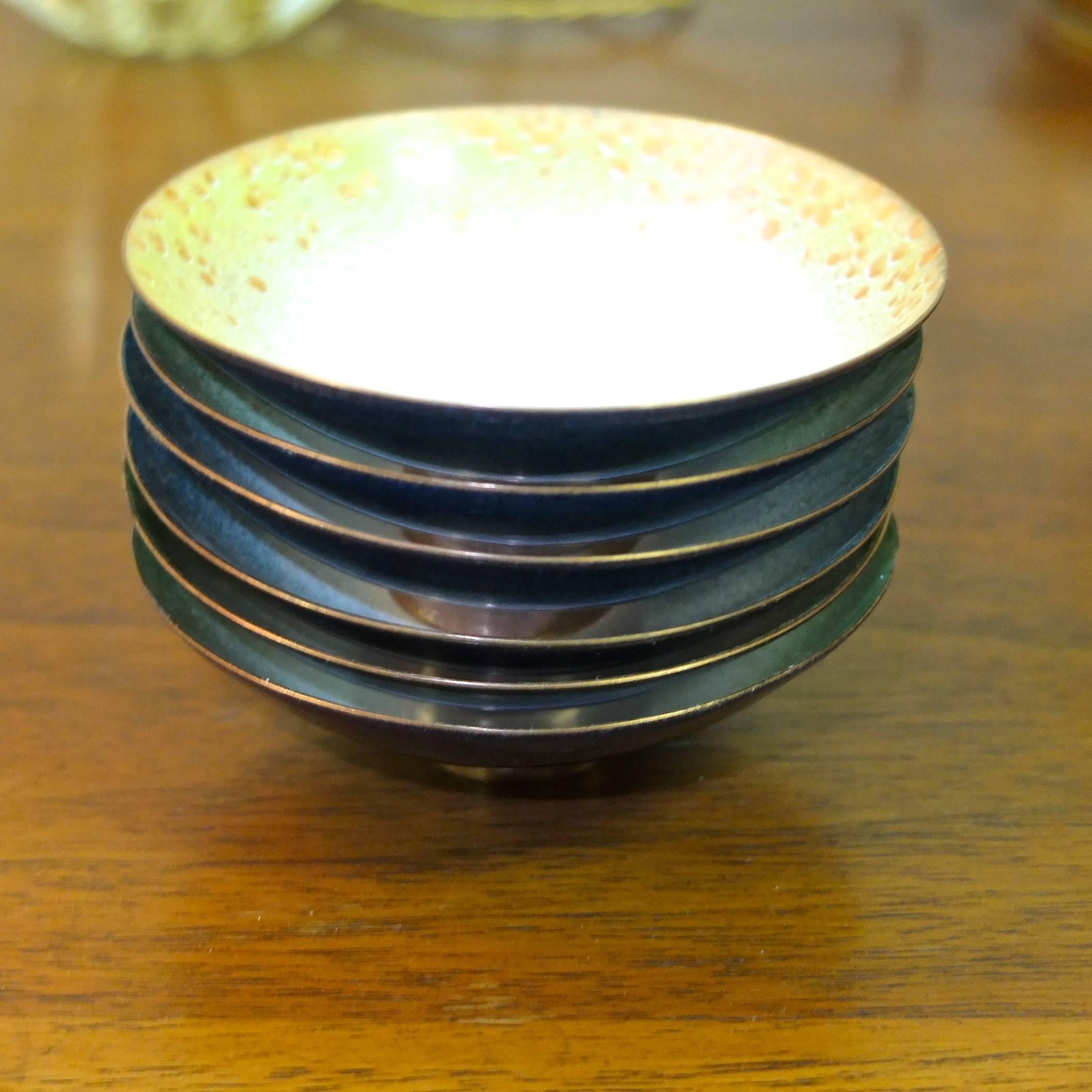 Set of Six Italian Enameled Copper Pin Dishes In Excellent Condition For Sale In Hanover, MA