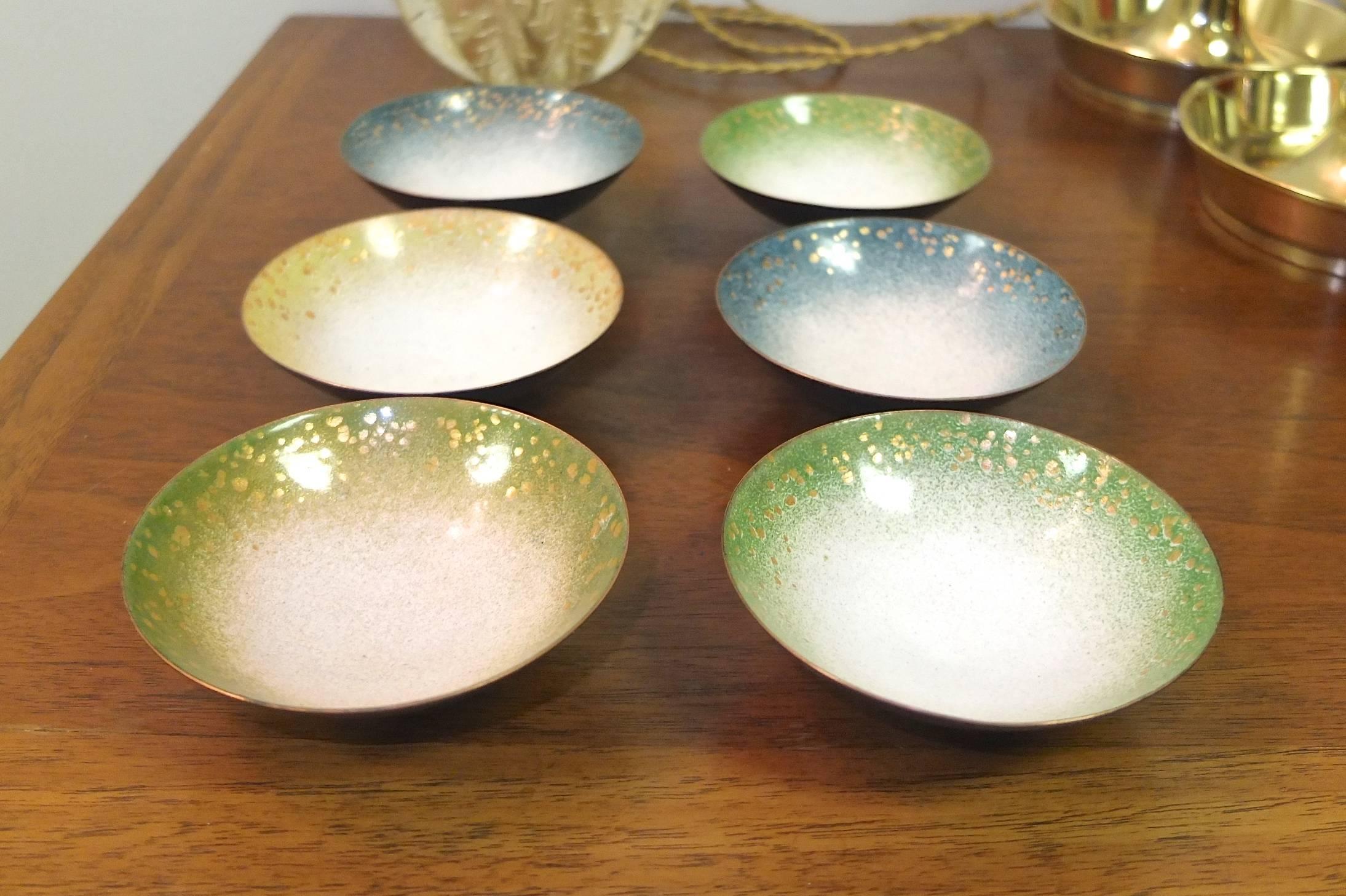 Mid-20th Century Set of Six Italian Enameled Copper Pin Dishes For Sale