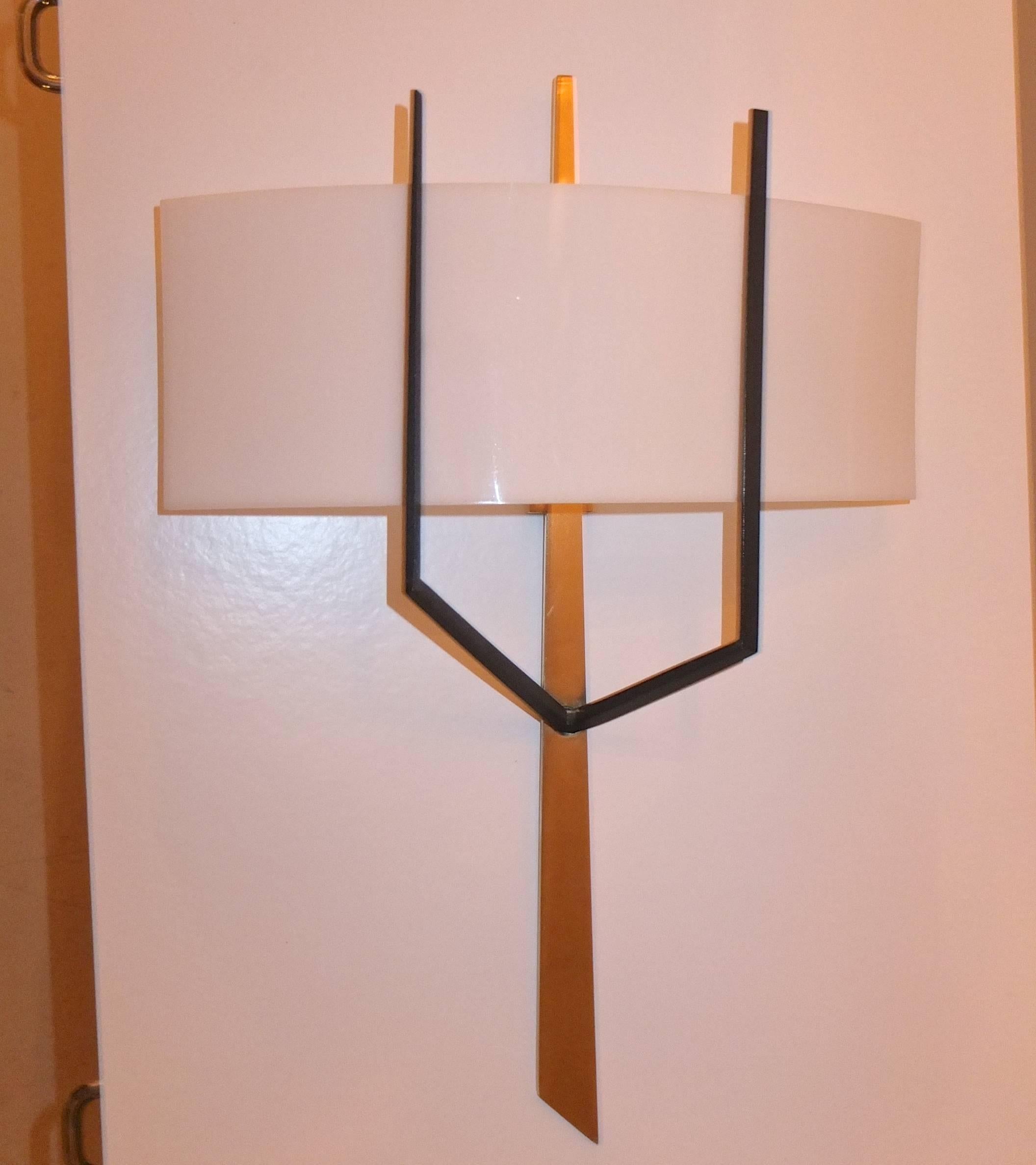 Mid-20th Century Royal Lumiere for Lunel Sculptural Wall Lamp For Sale