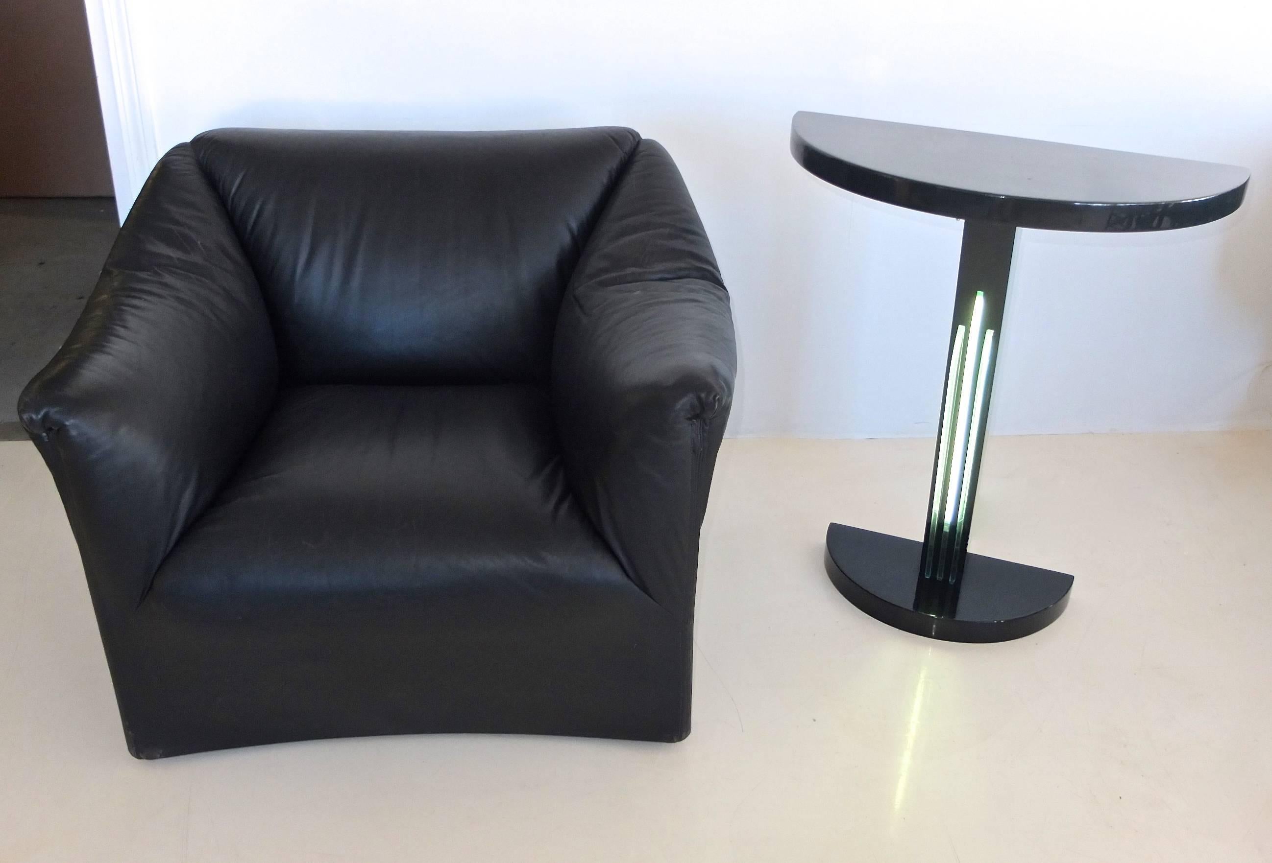 American Juan Montoya Custom Black Leather Lounge Chair