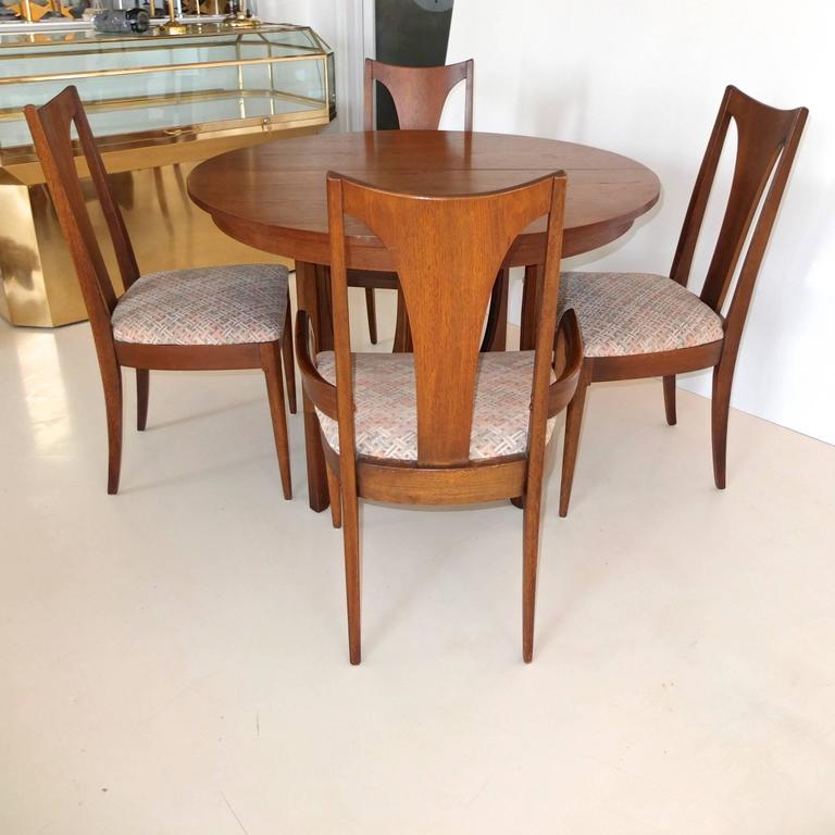 Broyhill Brasilia Walnut Dining Table And Chairs At 1stdibs