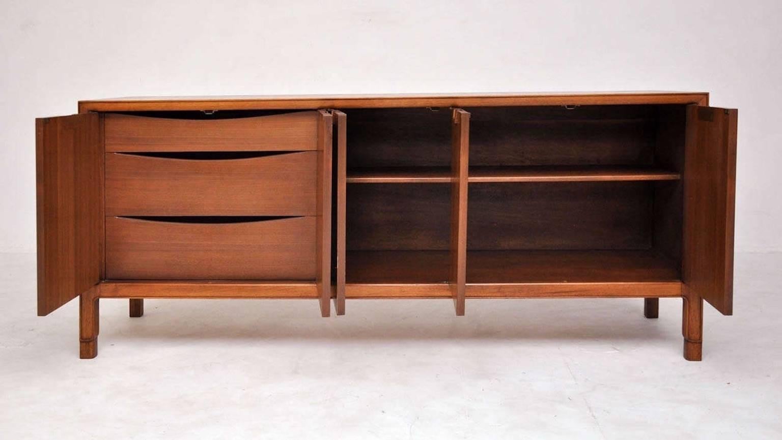 Janus Collection Walnut Sideboard for John Stuart In Excellent Condition In Hanover, MA