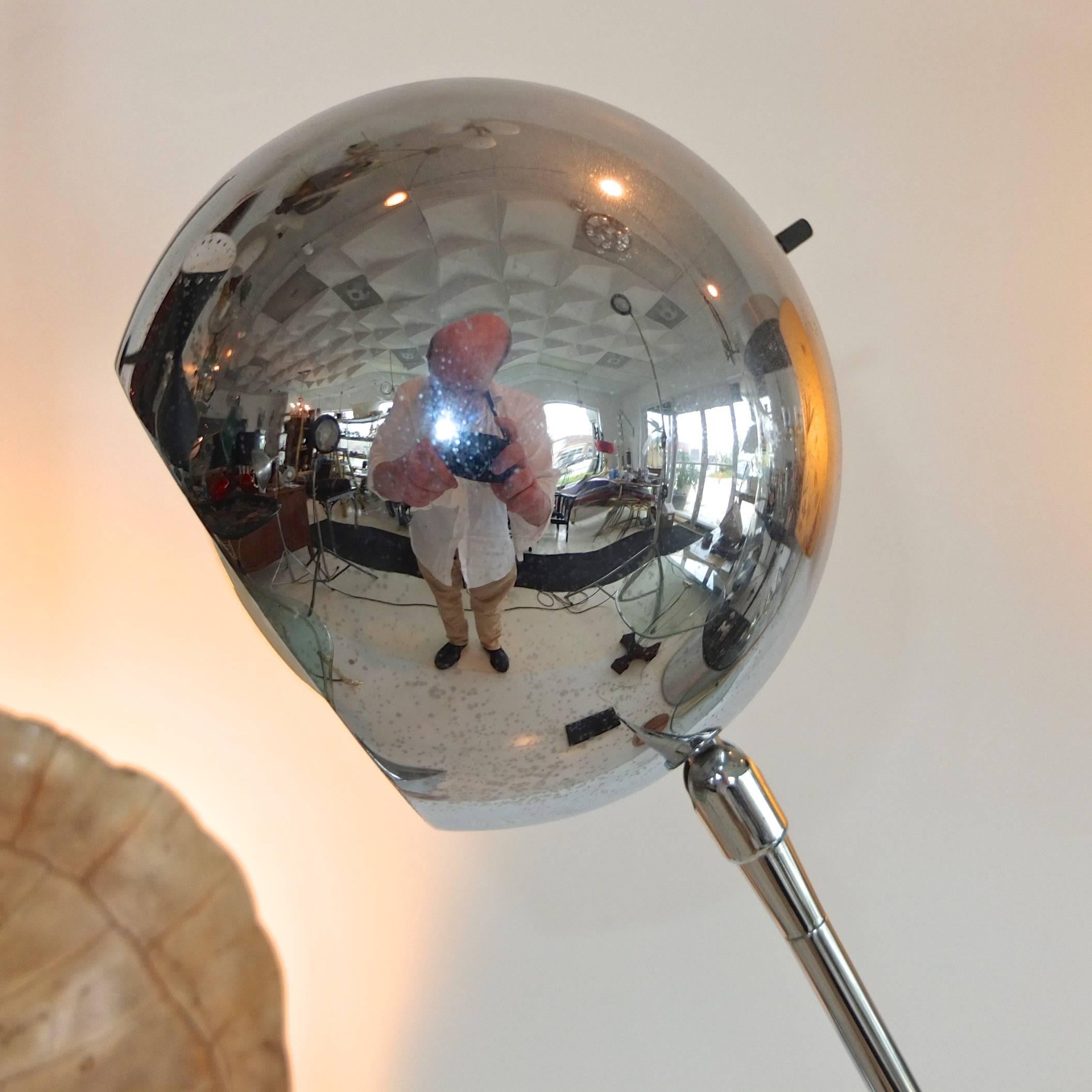 Sonneman Chrome Eyeball Articulating Floor Lamp Excellent état - En vente à Hanover, MA
