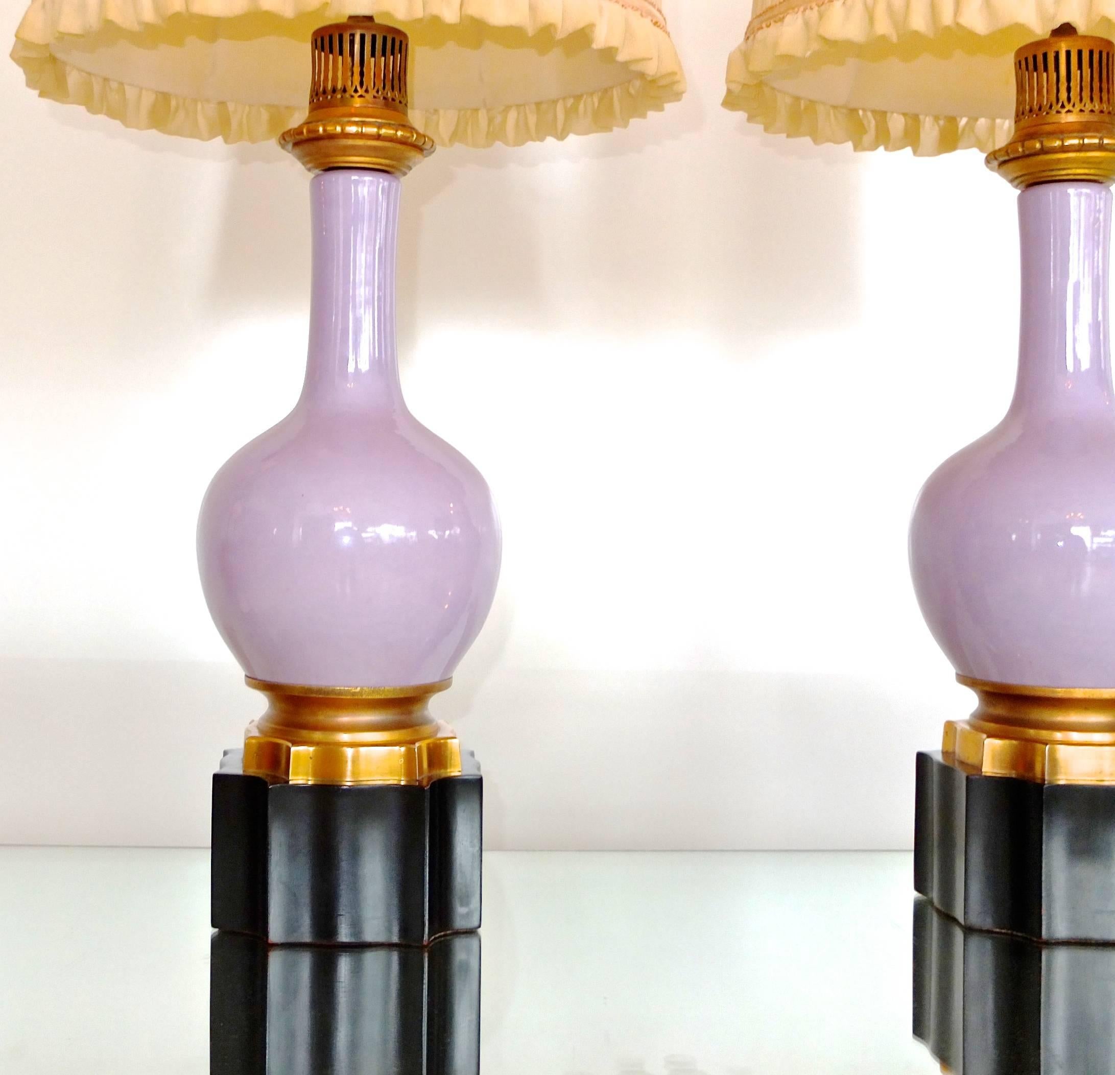 Pair of French Lilac and Gilt Porcelain Lamps In Excellent Condition In Hanover, MA