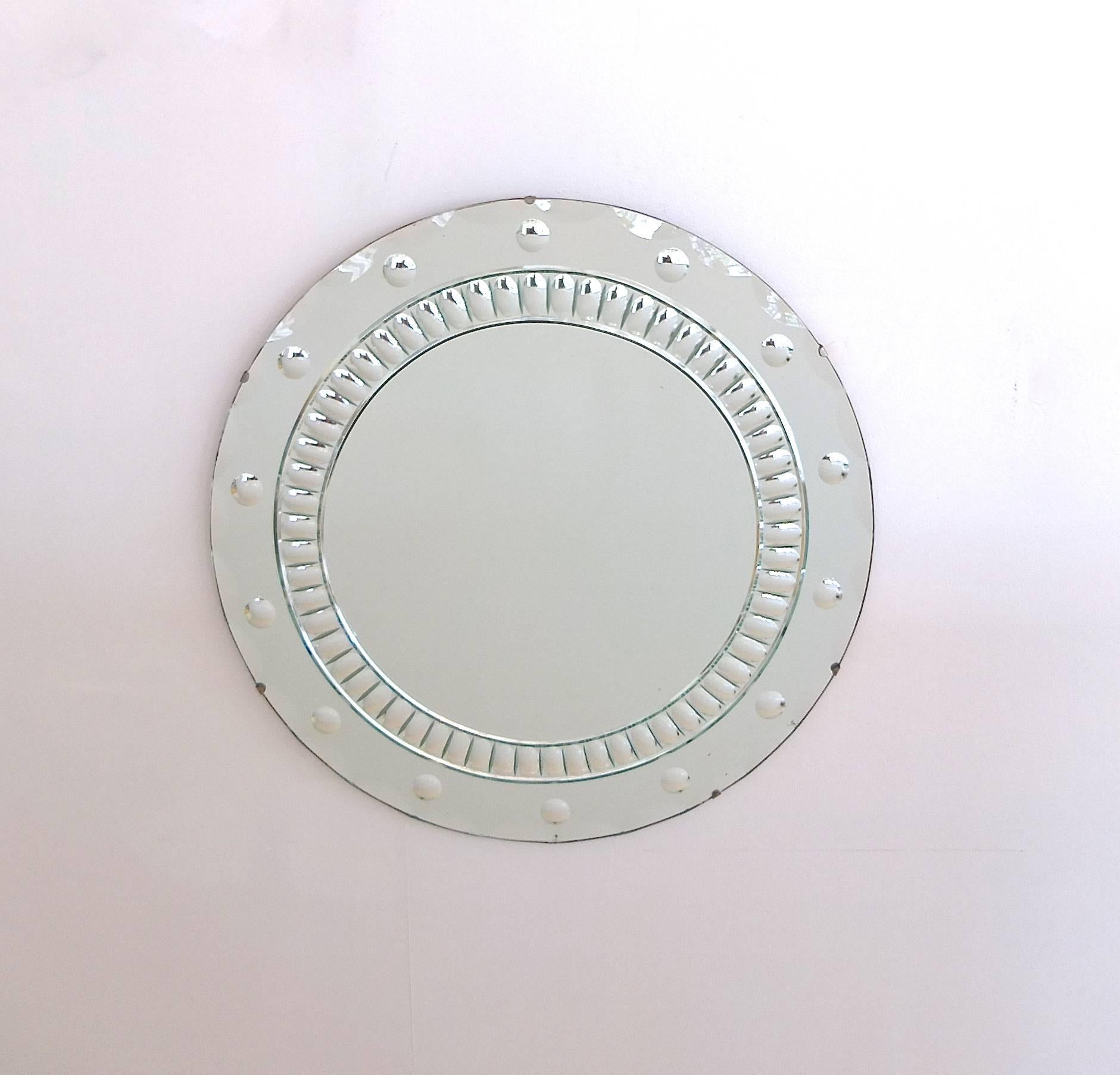 round bubble mirror