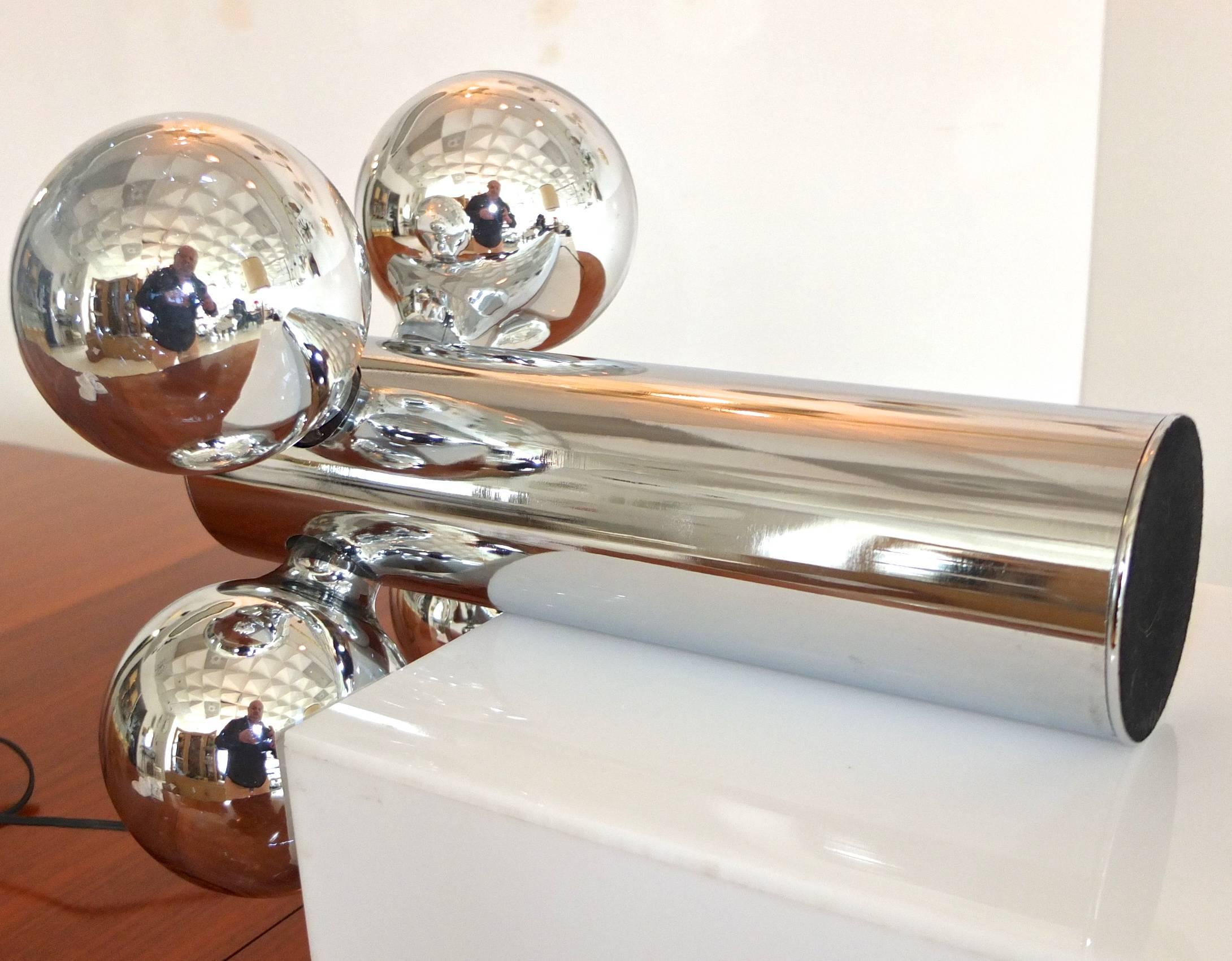 Chrome Cylinder Lamp with Four Chrome Silvered Glass Globe Bulbs, 1970s  In Excellent Condition In Hanover, MA