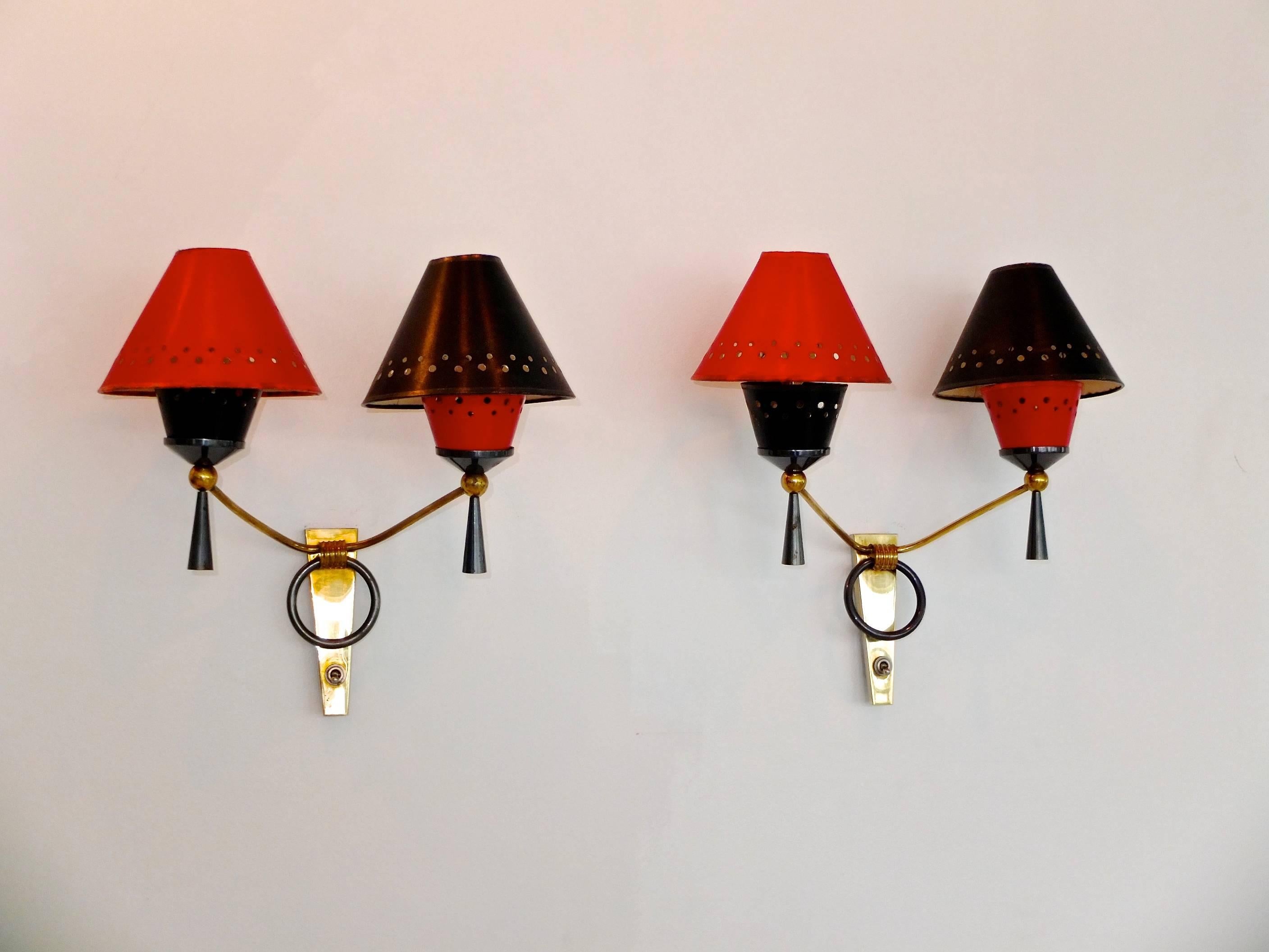 Pareja de Apliques de Doble Brazo Maison Lunel con Abat Jour Original Moderno de mediados de siglo en venta