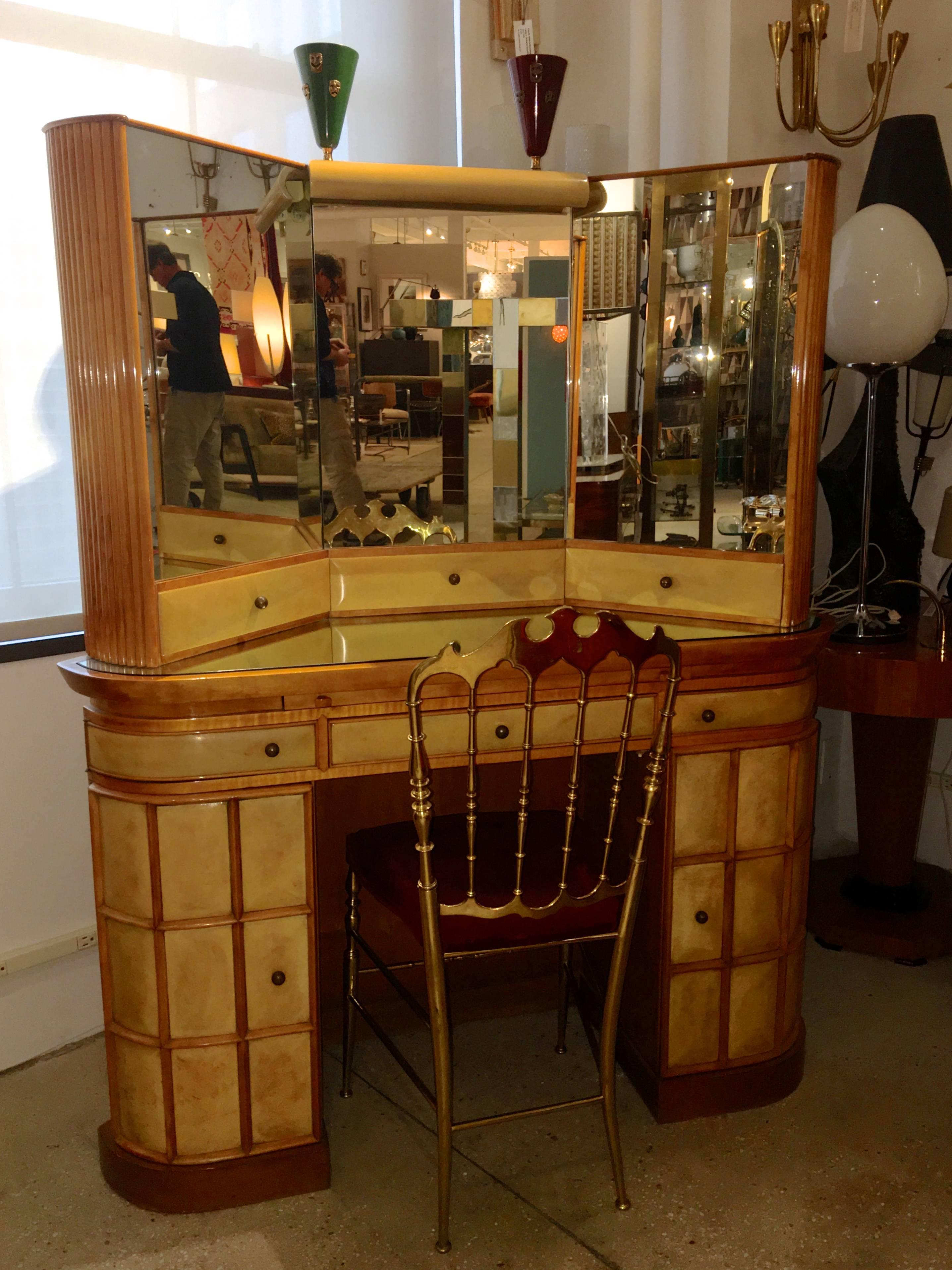 Lacquered Italian Art Deco Secretary Vanity Dressing Table Attributed to Paolo Buffa For Sale