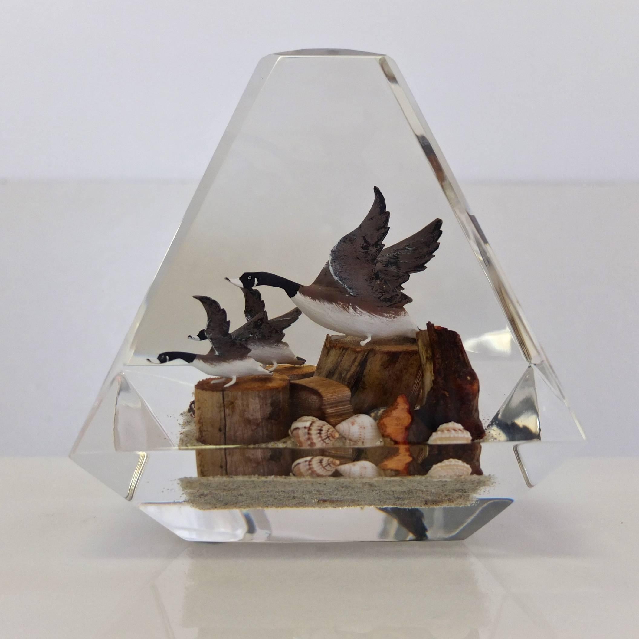 Wild Geese in Lucite Obelisk after Alessandro Albrizzi For Sale 3