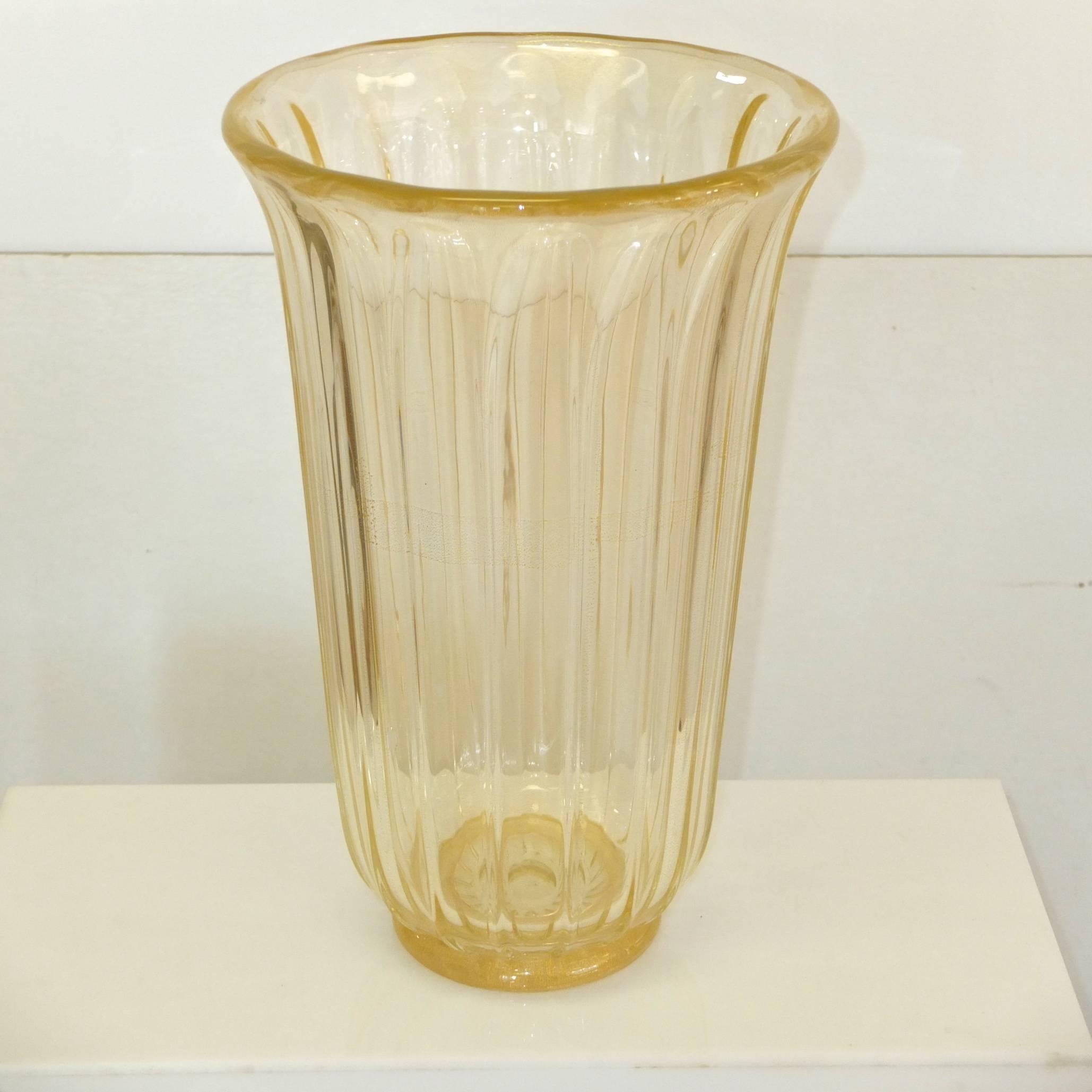 Fin du 20e siècle Seguso vase à fleurs Vetri d'Arte avec mouchetures dorées en vente