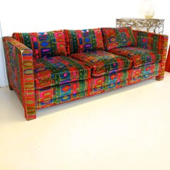 Canapé Tuxedo en velours Caravan de Jack Lenor Larsen