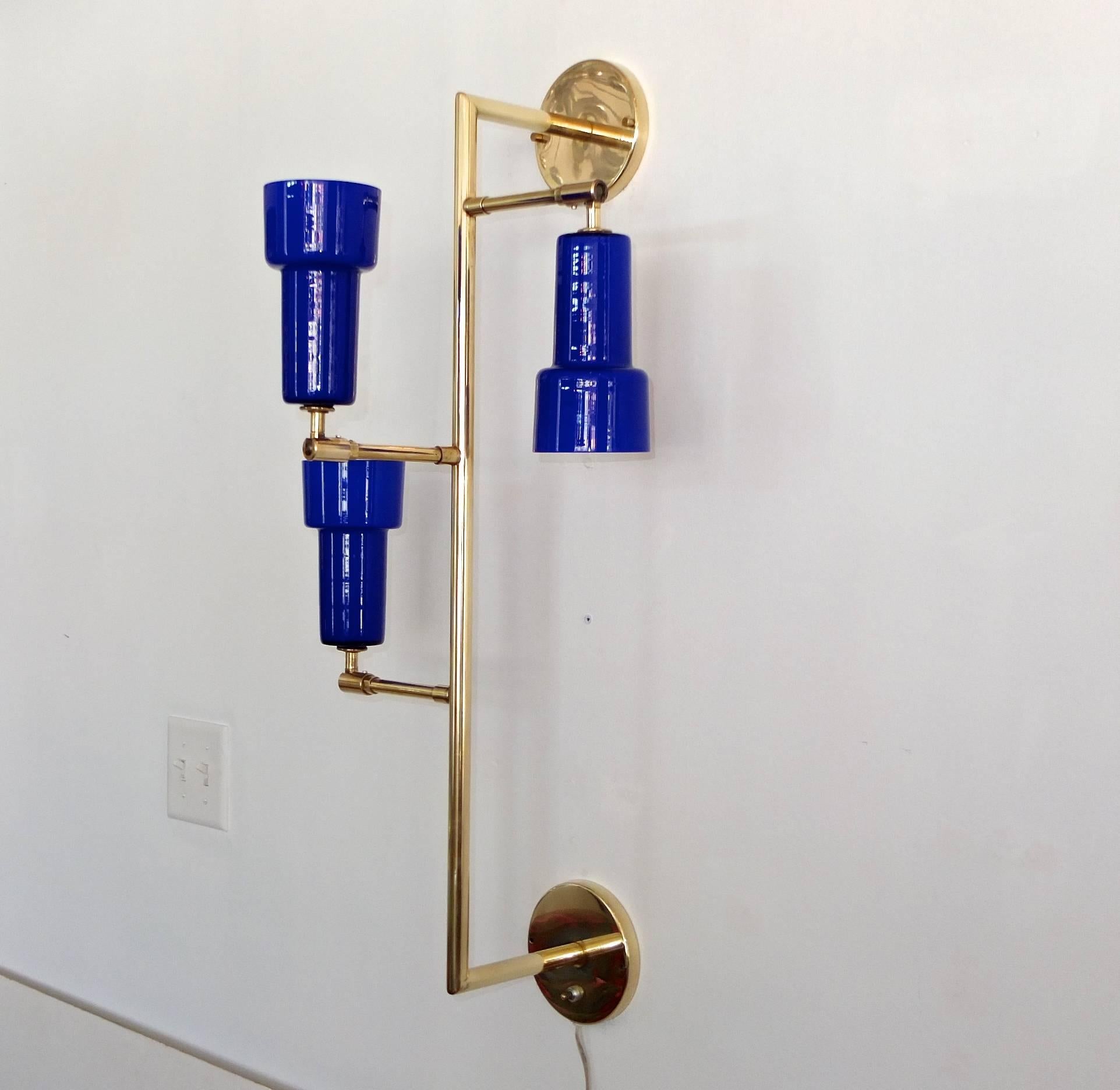 Mid-20th Century Alessandro Pianon Brass and Cobalt Glass Bracket Sconce