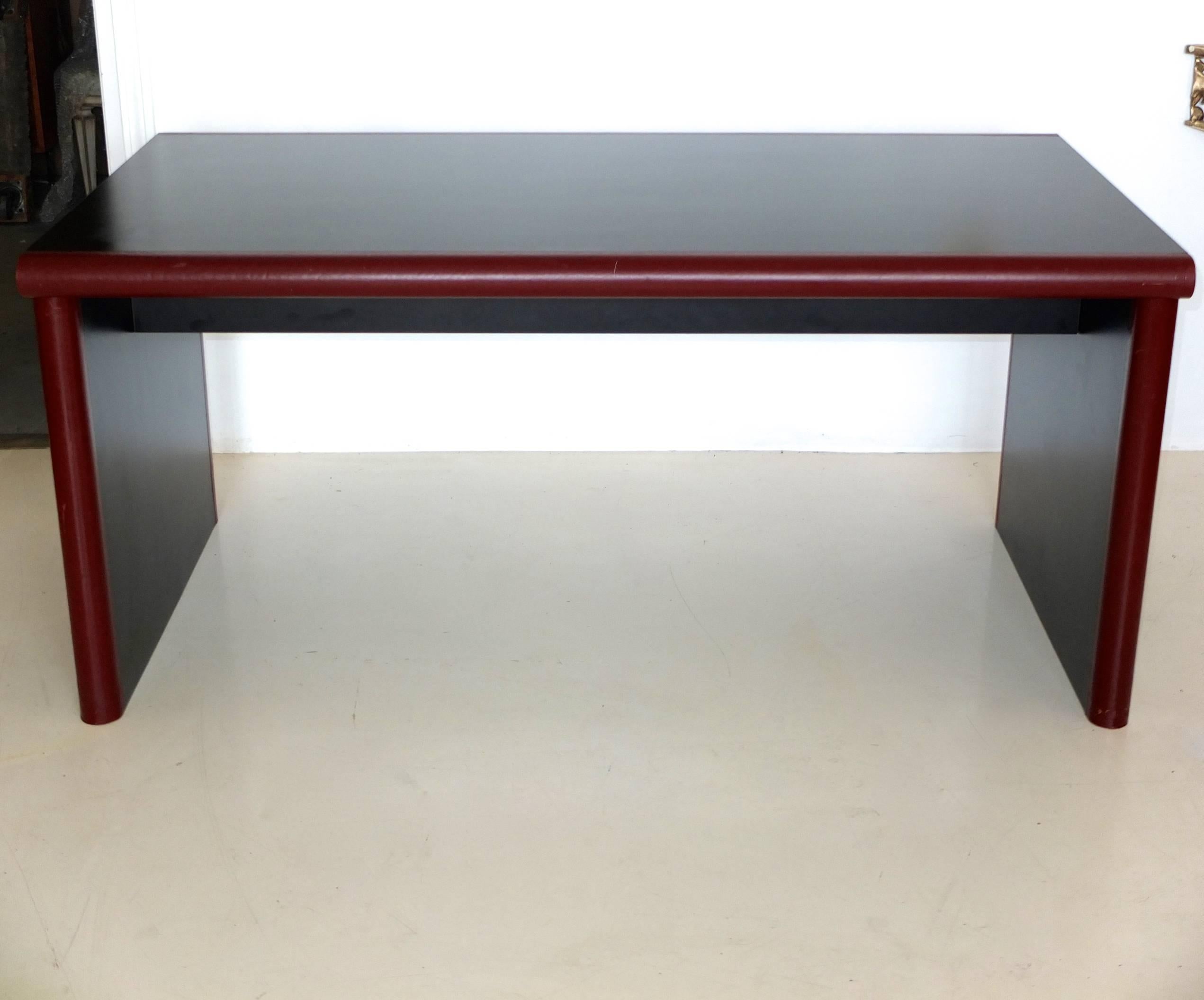 ***SALE***

Stylish and high quality executive office ensemble produced in 1976 by i4Mariani Italy, designed by architect Guido Faleschini and retailed in the USA through Pace Collection.

The big-superbig office collection was so elegant looking