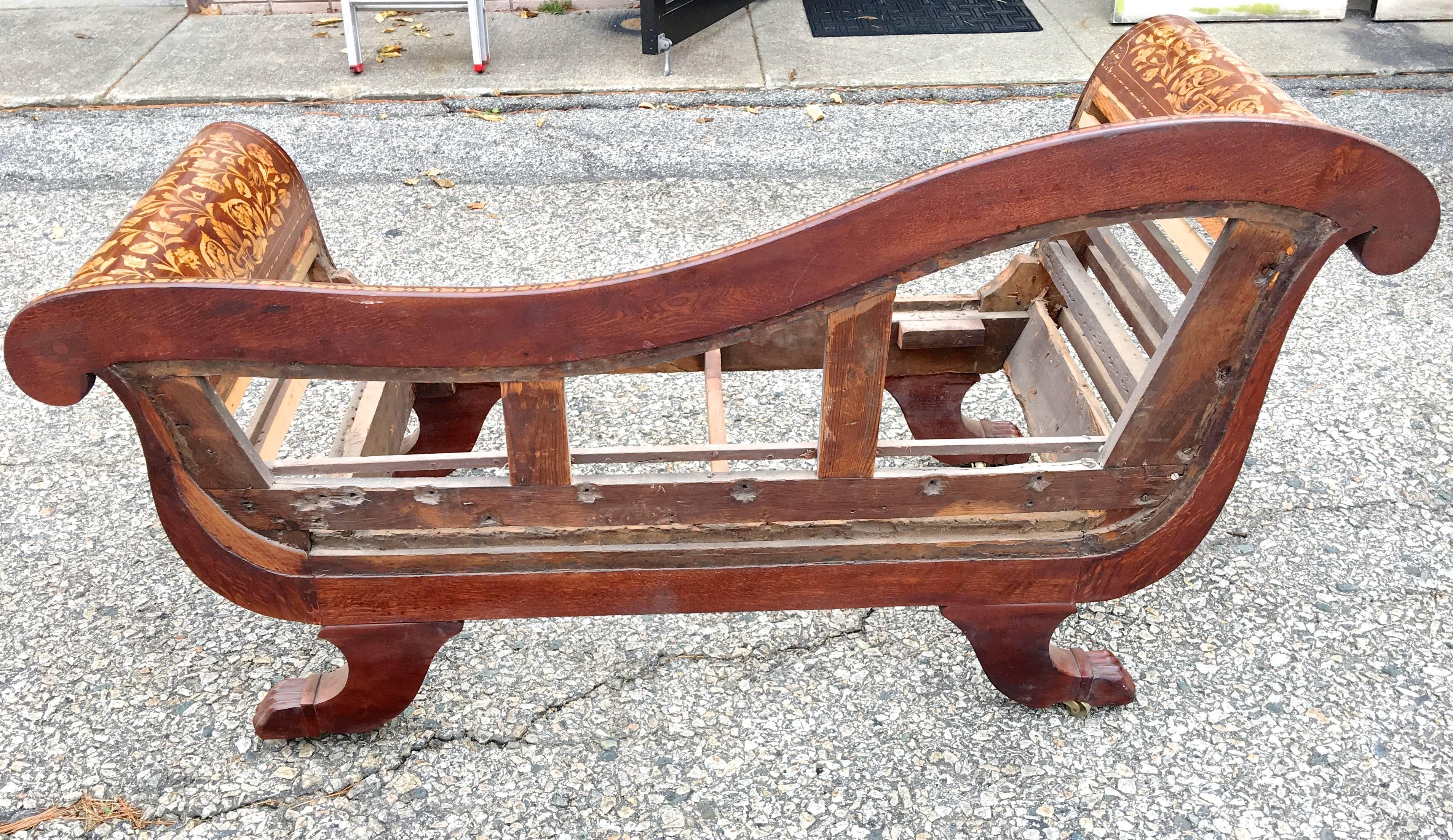 Dutch Recamier Mahogany Chaise with Satinwood Marquetry Inlay, circa 1825 2