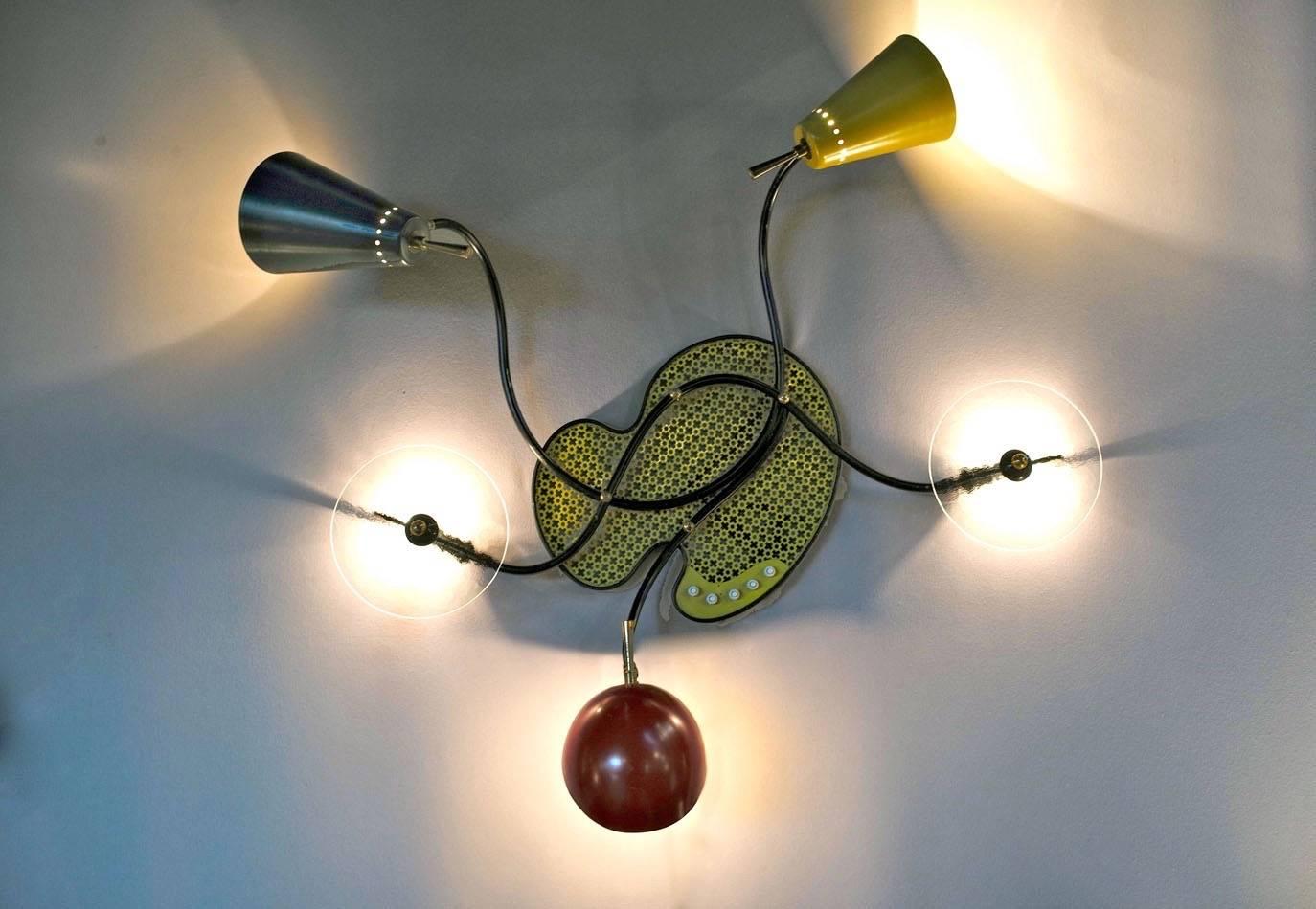 Très rare lampe affleurante ou applique à trois bras des années 1950, d'origine française en vente 2