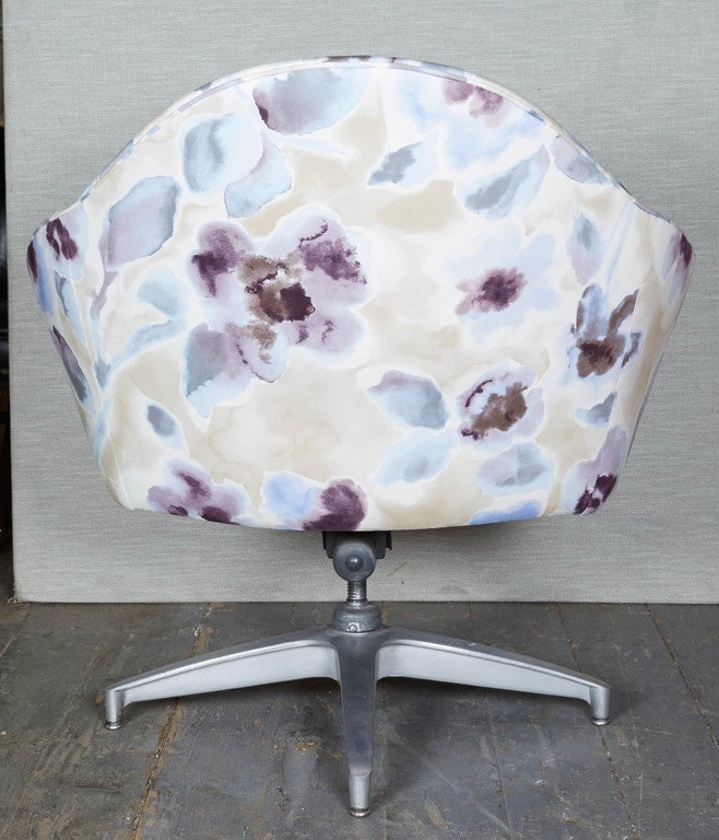 Upholstery Pair of Floral Upholstered Swivel Base Chairs For Sale