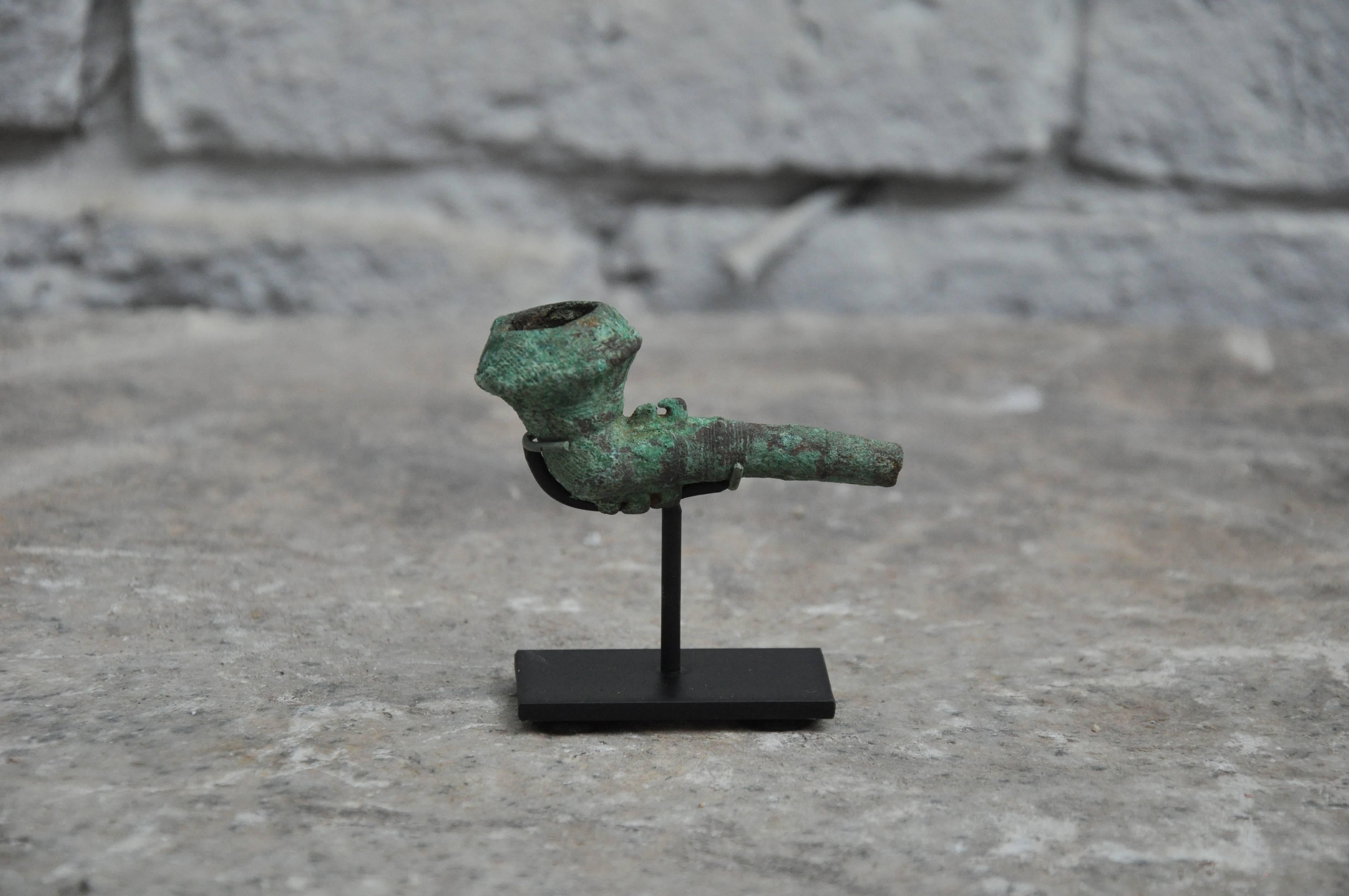 16-17th century bronze pipe heads excavated from the central highlands in Vietnam.
The patina is exquisite.
Sold as a collection.
1 - 5.5