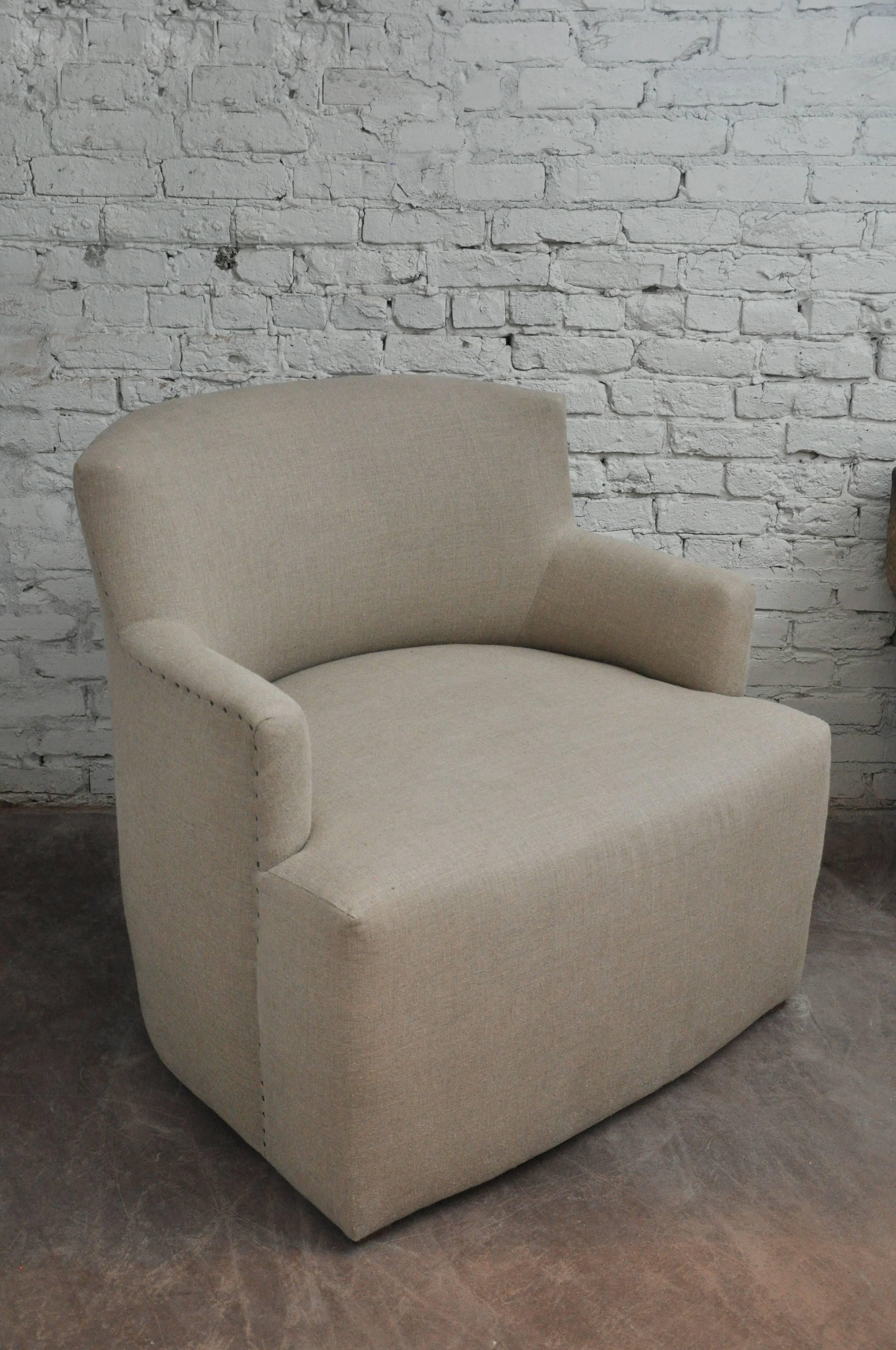 Mid-20th Century Oversized Italian Club Chair In Good Condition In Chicago, IL