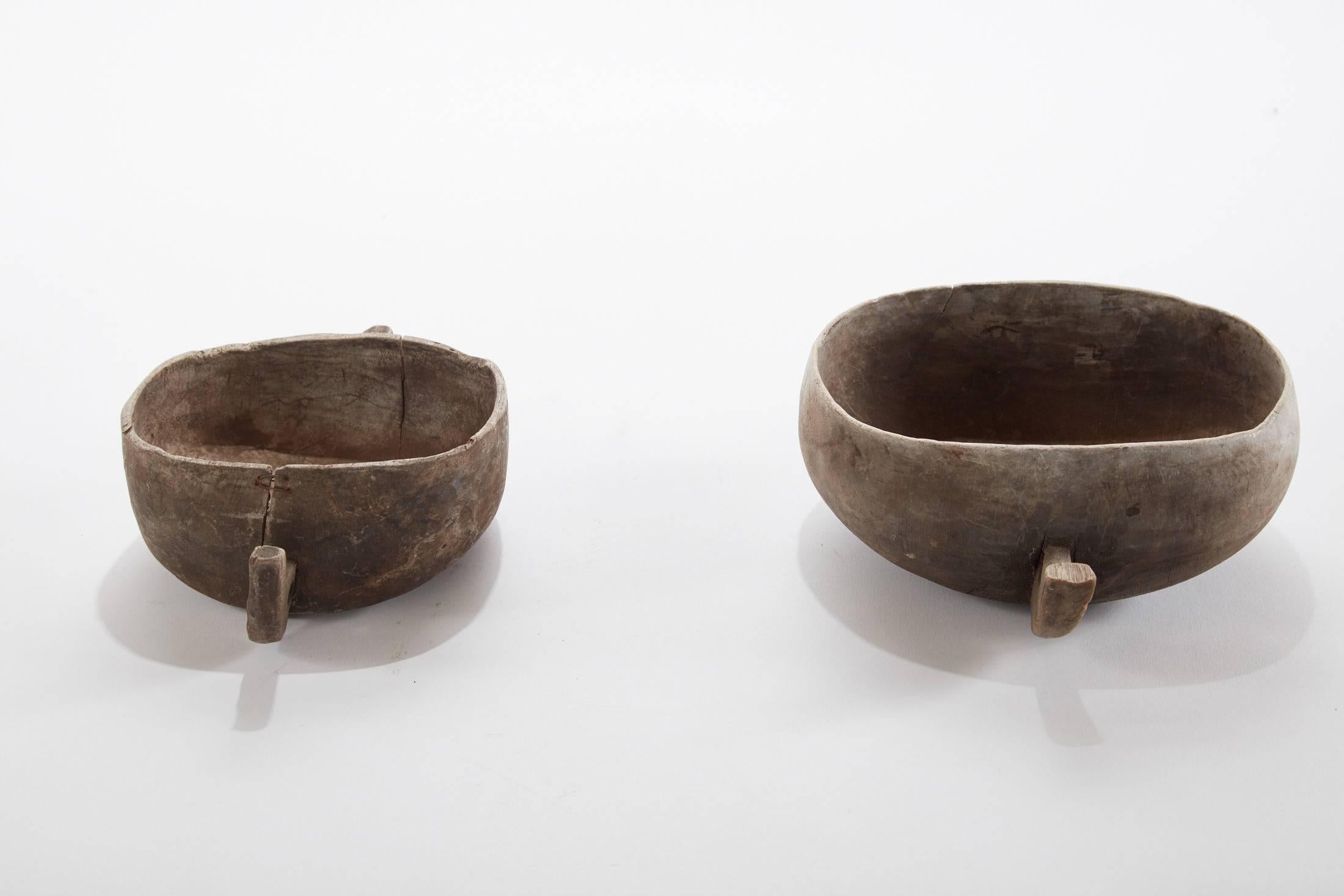 Zimbabwean Pair of 20th Century East African Grain Bowls with Handles For Sale