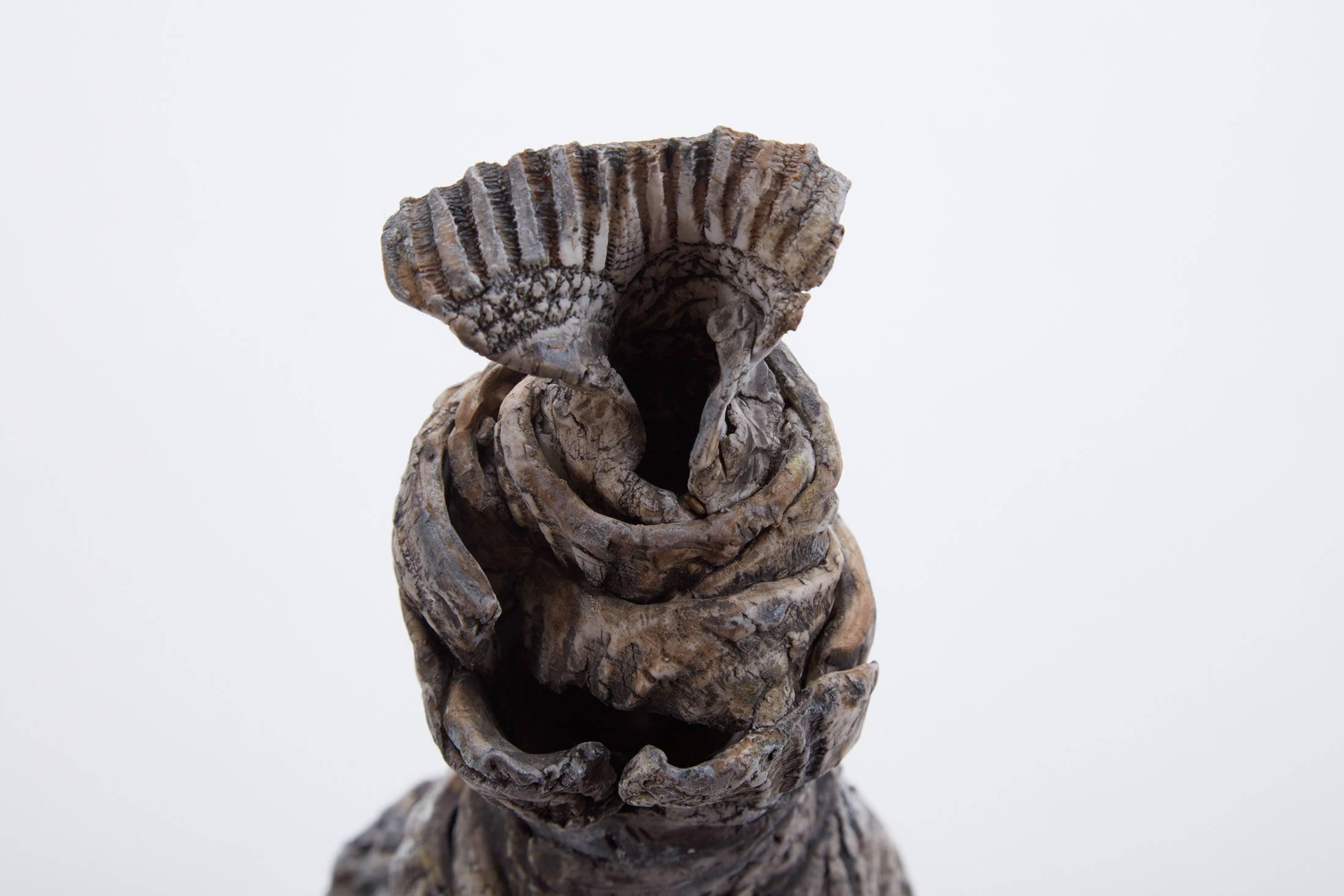 Scultura del XXI secolo dell'artista inglese Corinna Button in vendita 2