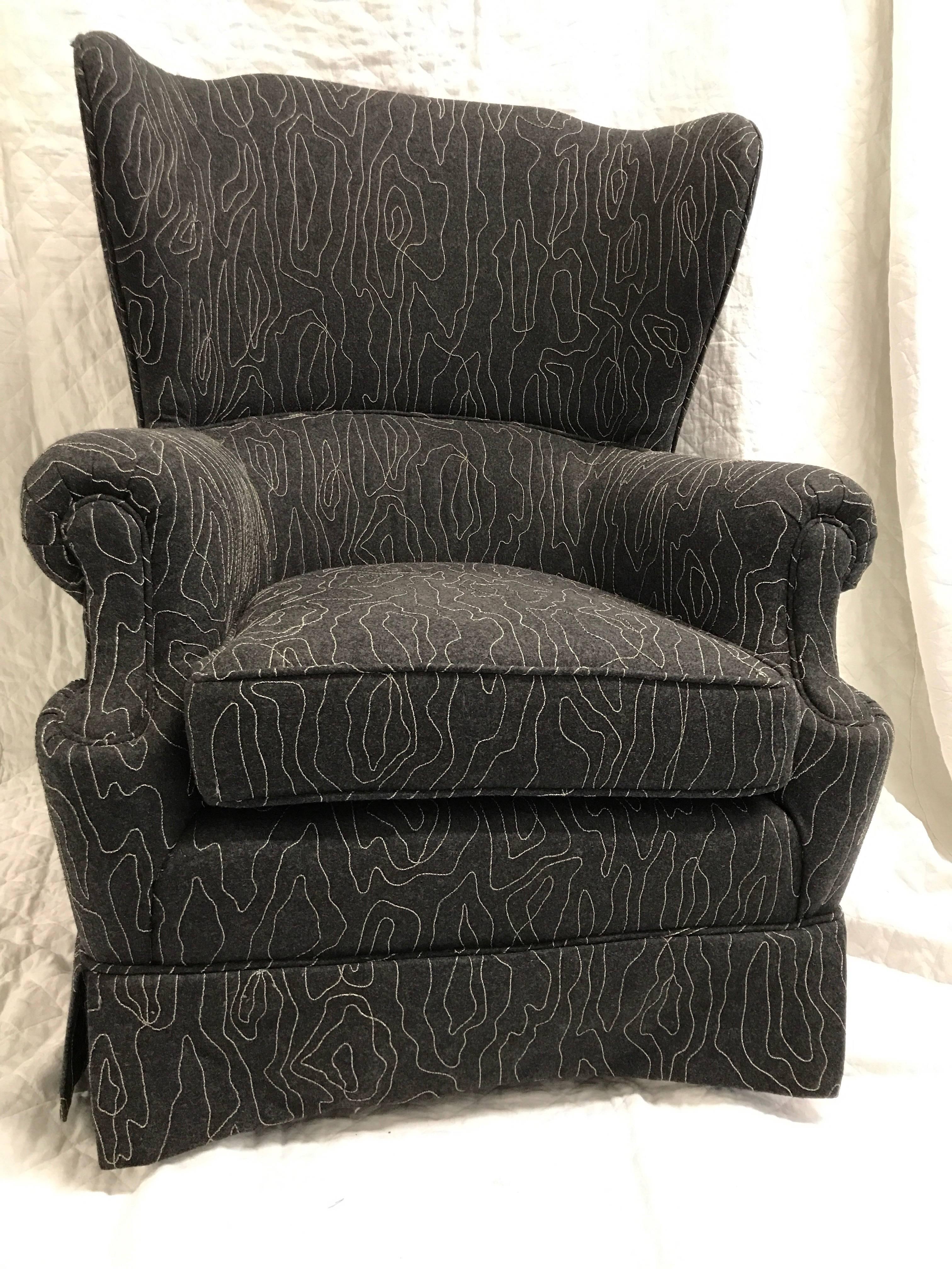 20th Century Classic English Library Chair Reupholstered in Grey Wool Fabric 3