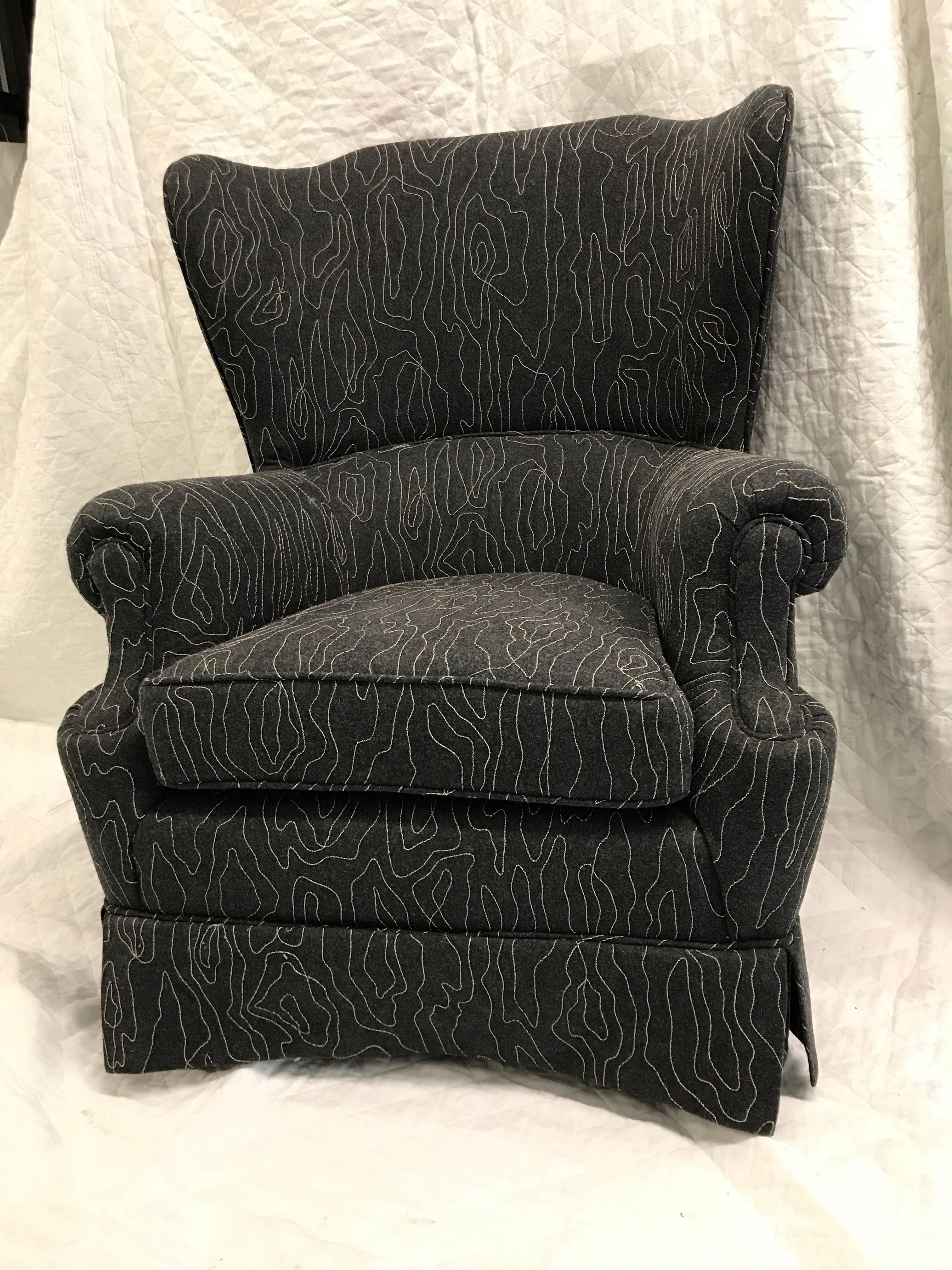 20th Century Classic English Library Chair Reupholstered in Grey Wool Fabric 4