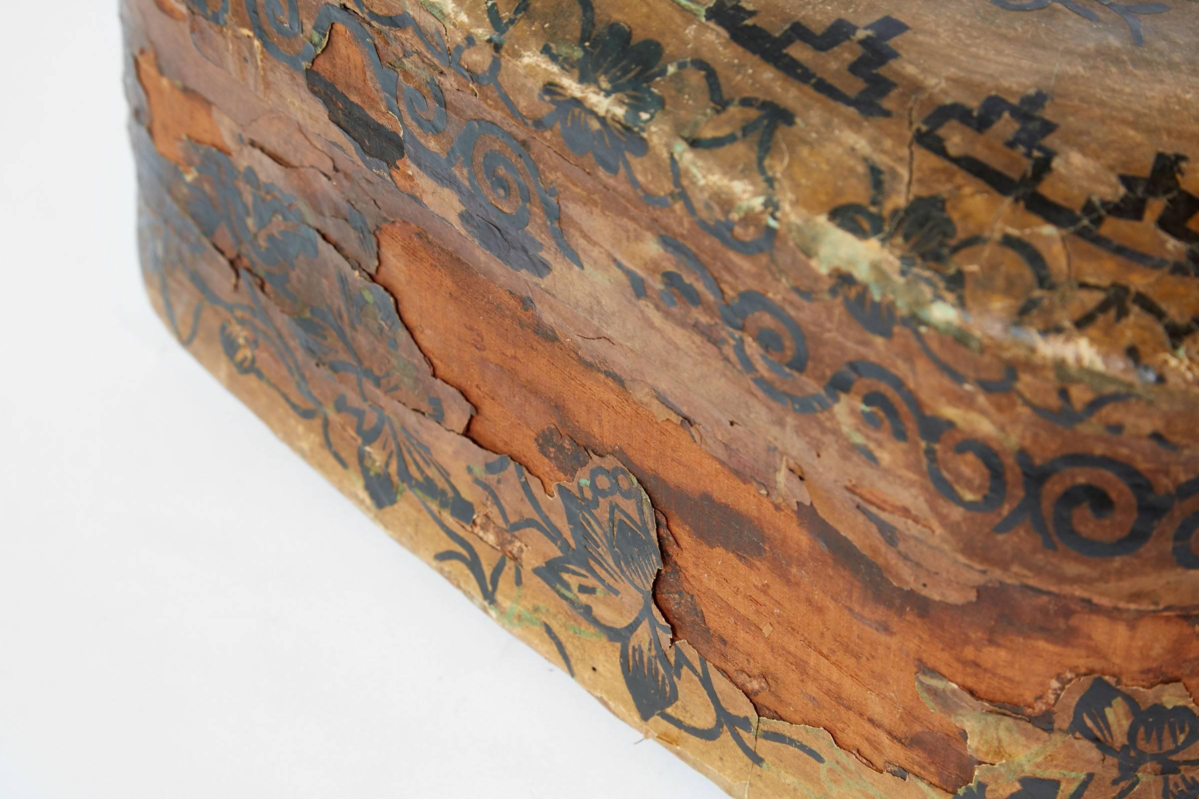 19th Century Chinese Paper Mache Box with Classic Chinese Pattern In Fair Condition In Chicago, IL