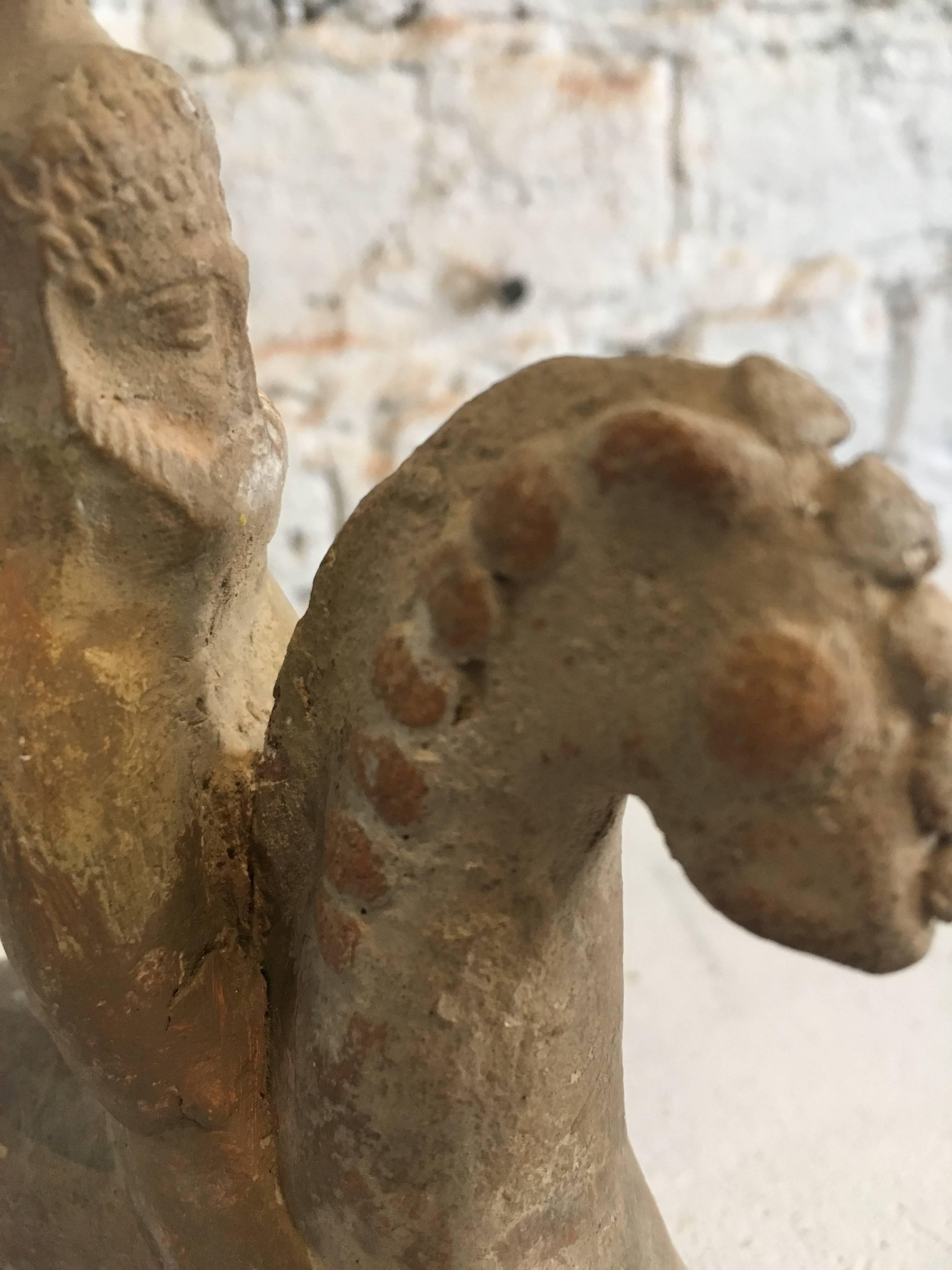 Riproduzione del XIX secolo di un manufatto in pietra del XVI secolo / Guerriero a cavallo In condizioni buone in vendita a Chicago, IL