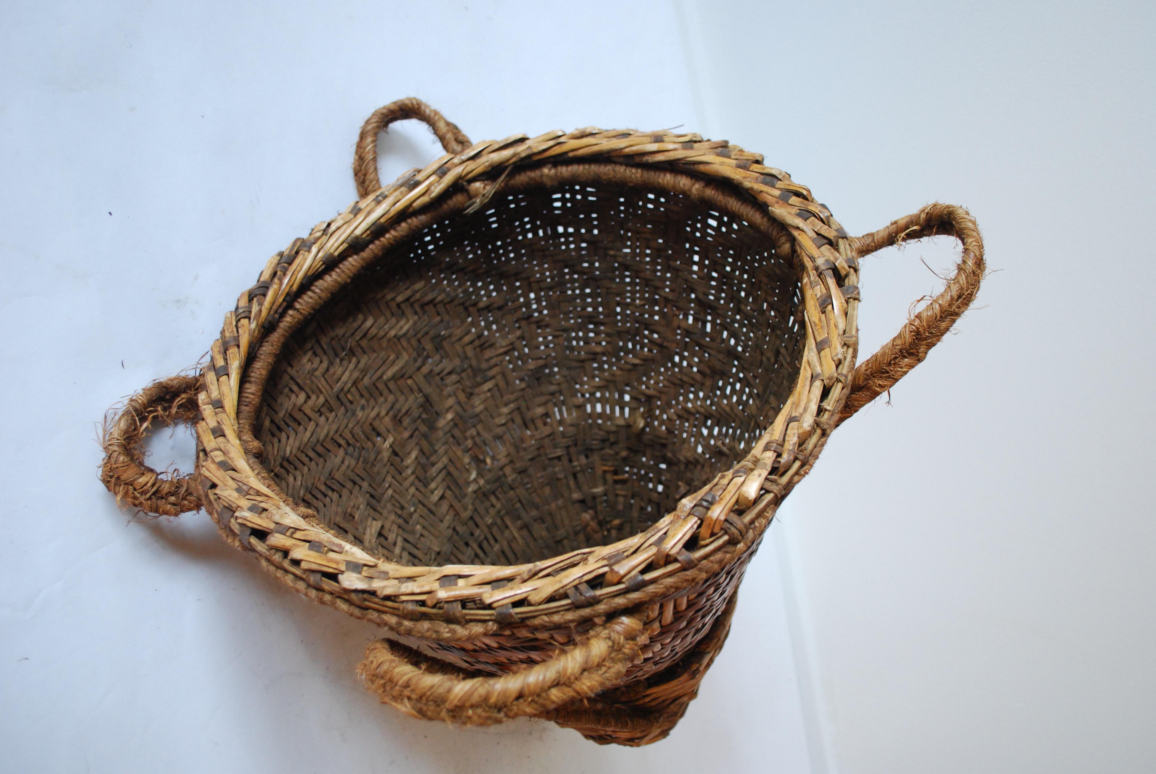 20th Century Mango Baskets from Cameroon Set of Three In Good Condition For Sale In Chicago, IL