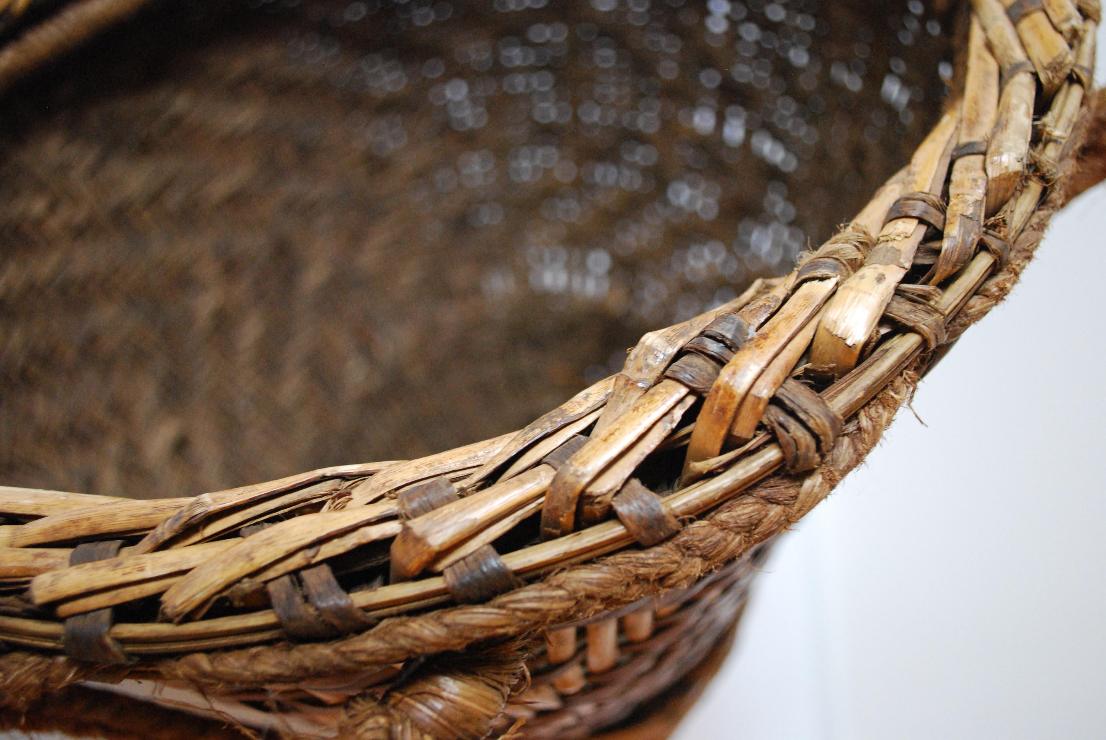 Hand-Woven 20th Century Mango Baskets from Cameroon Set of Three For Sale