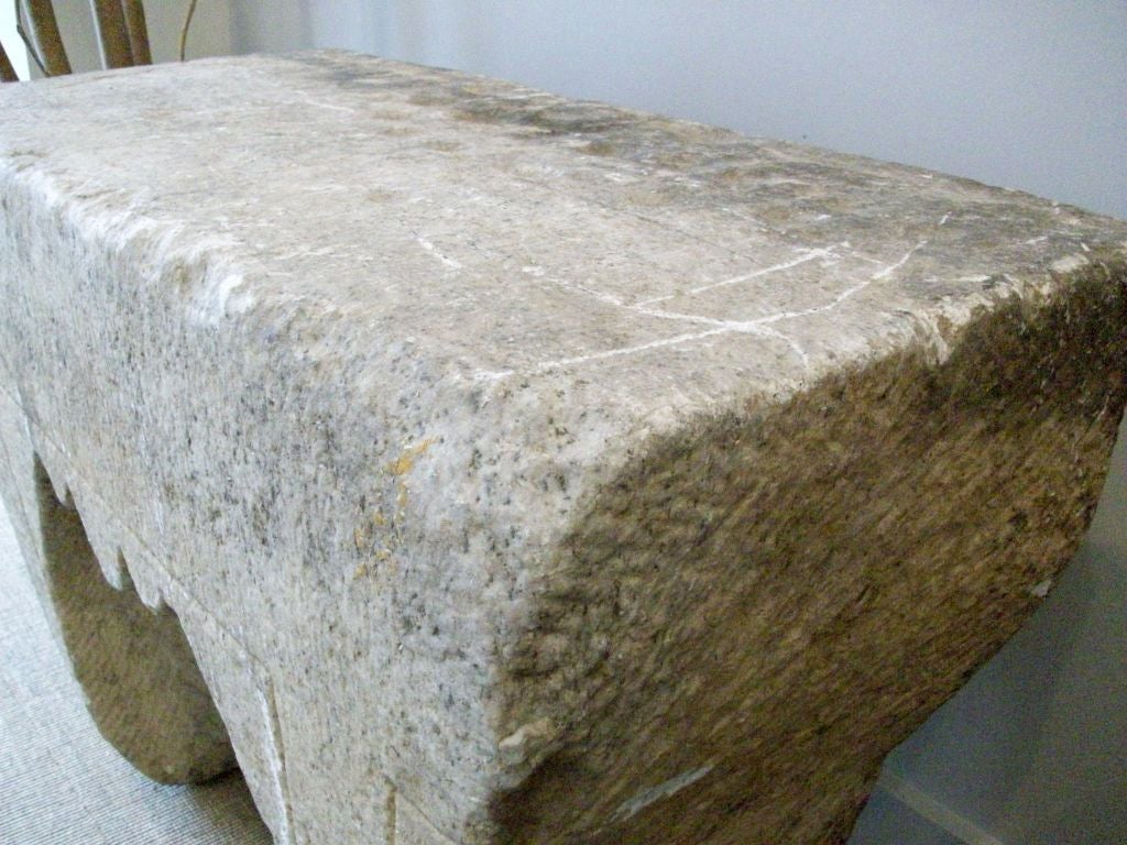 Ancient Chinese Limestone Altar, late Ming to Qing Dynasty In Good Condition In Chicago, IL