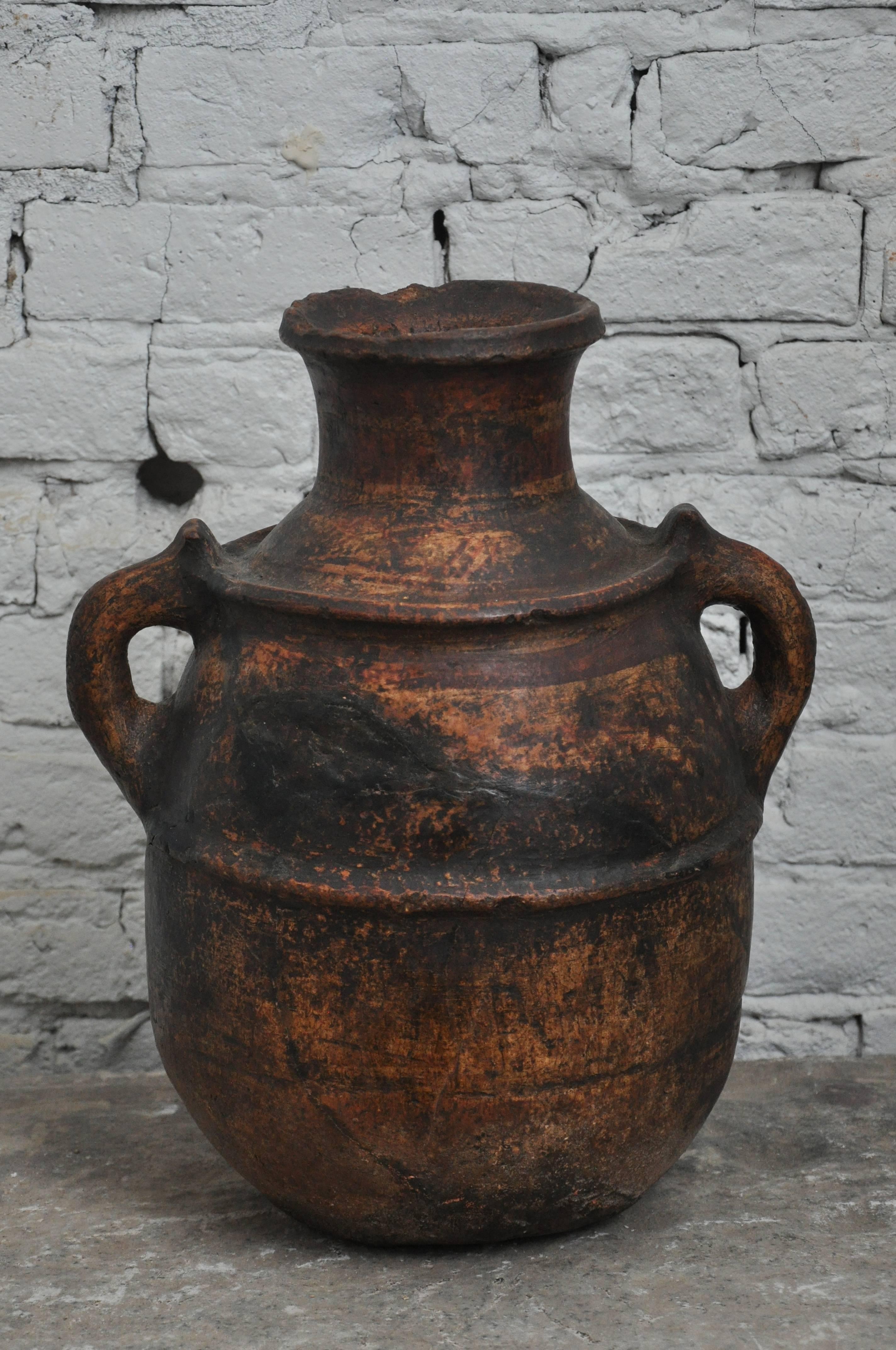 Espagnol Pot en terre cuite primitif espagnol de la fin du 19e siècle en vente