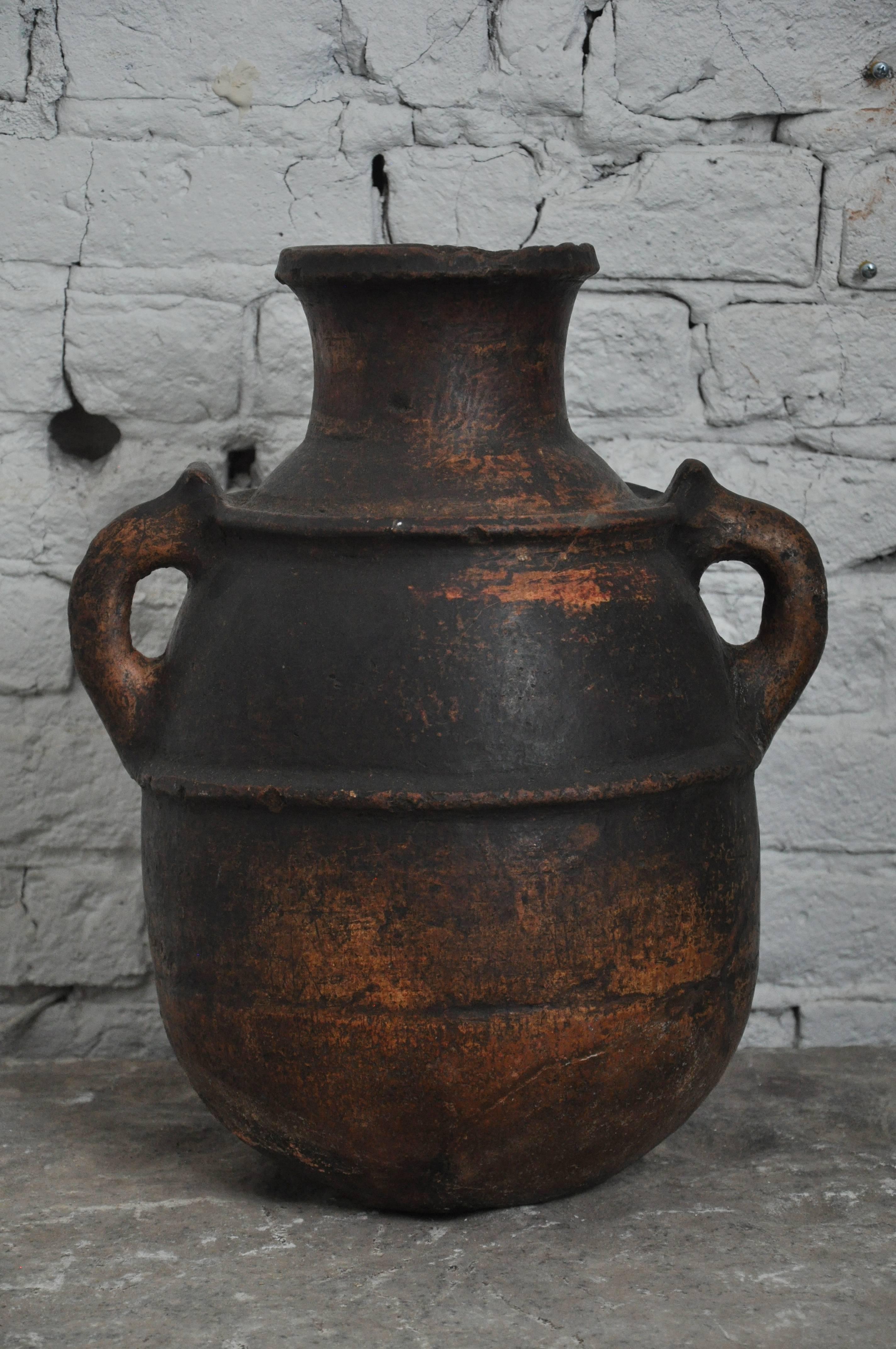XIXe siècle Pot en terre cuite primitif espagnol de la fin du 19e siècle en vente