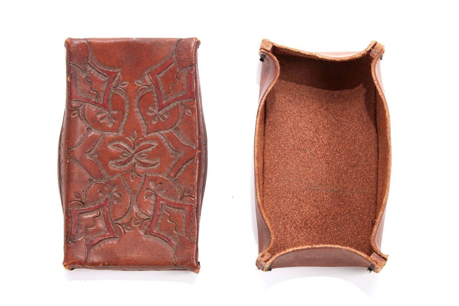 Early 20th Century Small Tooled Leather Box from Mexico In Good Condition For Sale In Chicago, IL