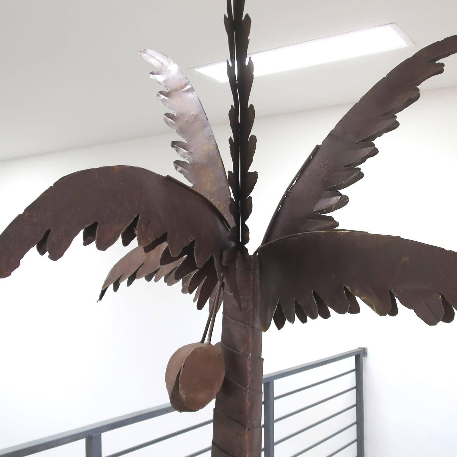 Unic Brutalist Sculpture Natural Patina Iron Coconut Tree In Fair Condition In Miami, FL