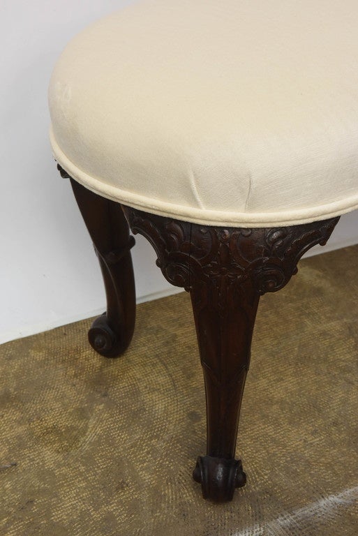 Queen Anne 19th Century Mahogany English Seat kidney- shaped