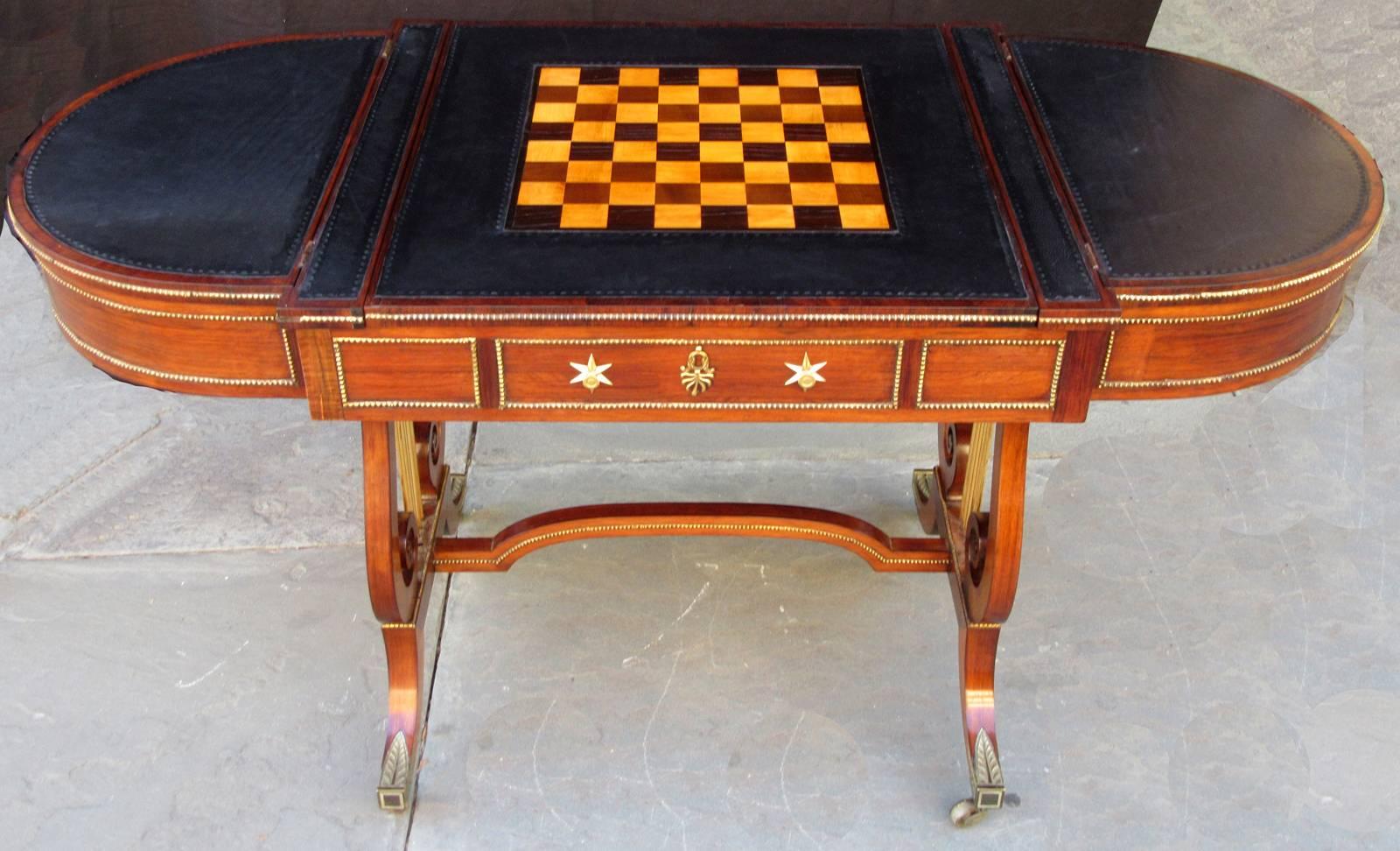 19th Century English Regency Rosewood Sofa Gaming Table Attributed to Gillows In Excellent Condition In Charleston, SC