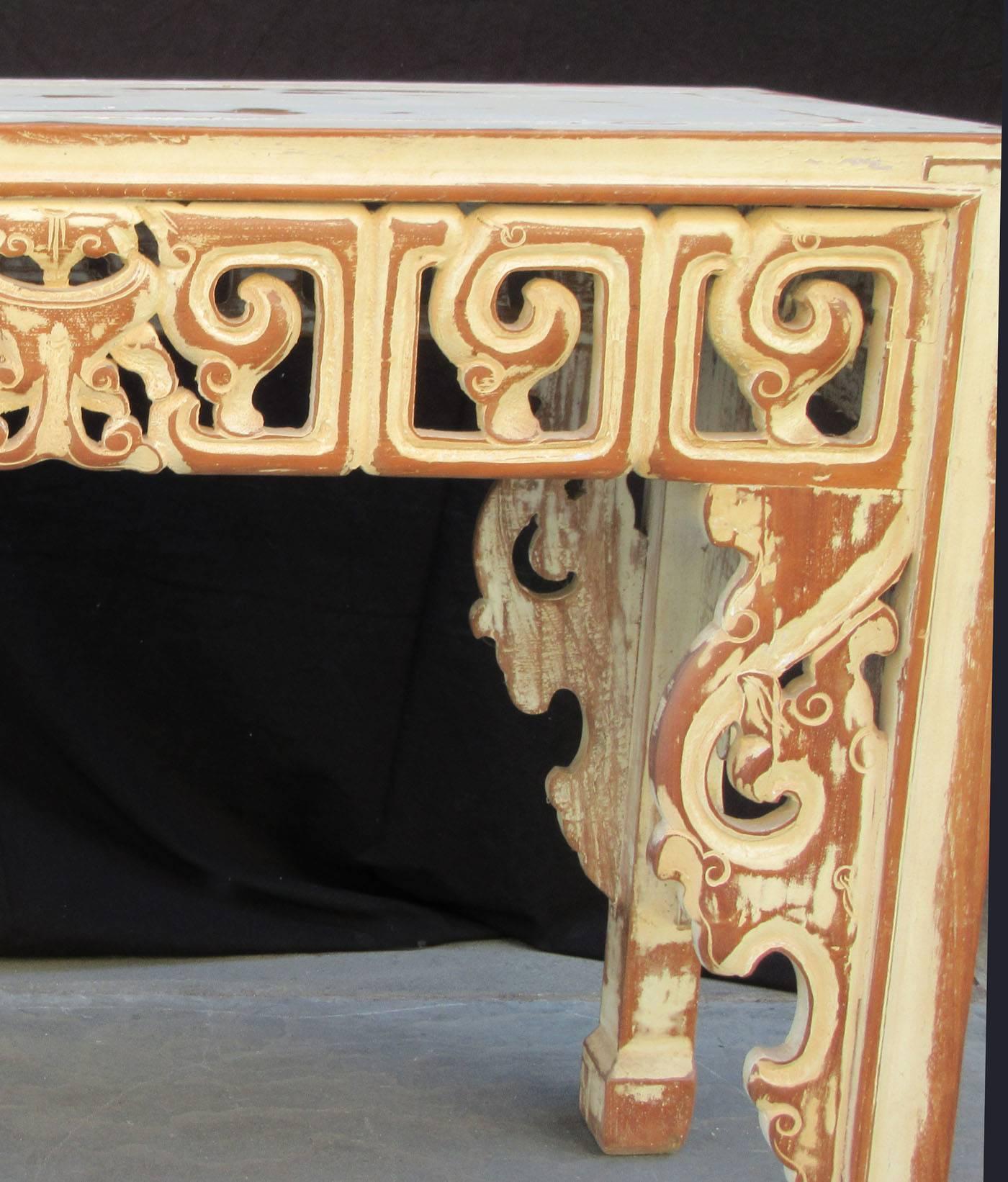 Pair of Early 20th Century Chinese Altar Console Tables with Distressed Paint For Sale 1