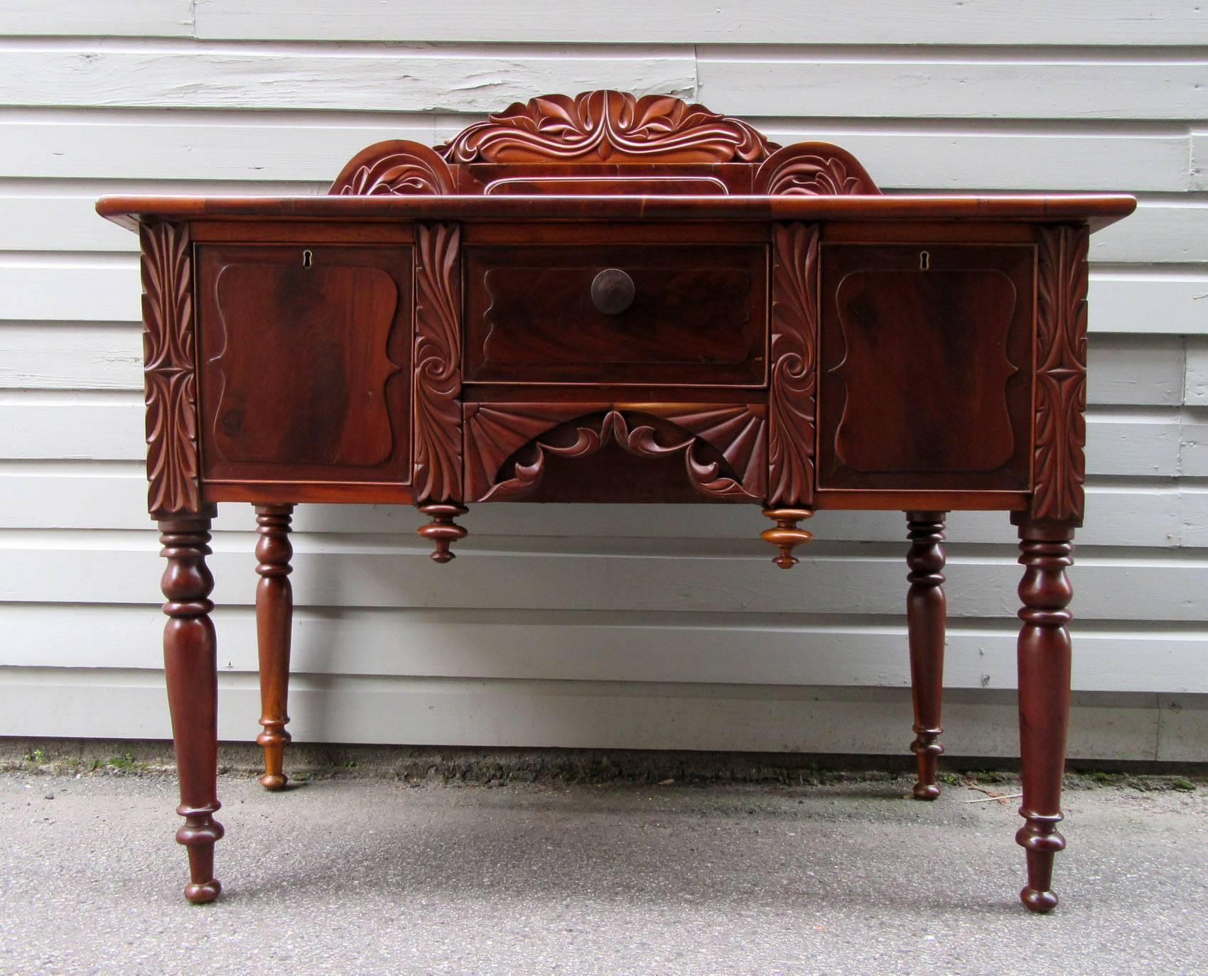 19th Century Barbados Regency Mahogany and Cedrela Cupping Table In Good Condition In Charleston, SC