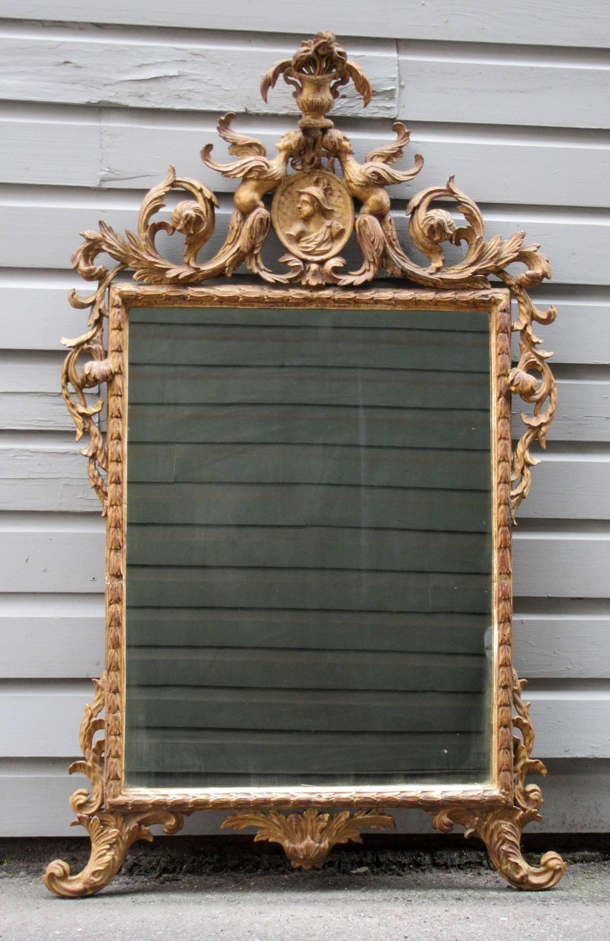 18th Century Italian Venetian Rococo Giltwood Mirror with Chinoiserie Details 2