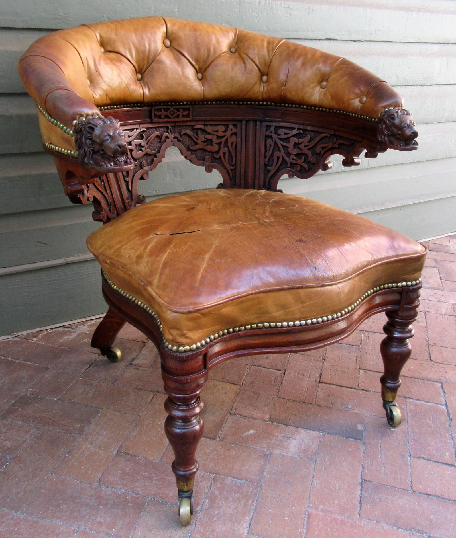 Early 19th Century English Regency Oak Barrel Back Gentleman's Chair In Excellent Condition In Charleston, SC